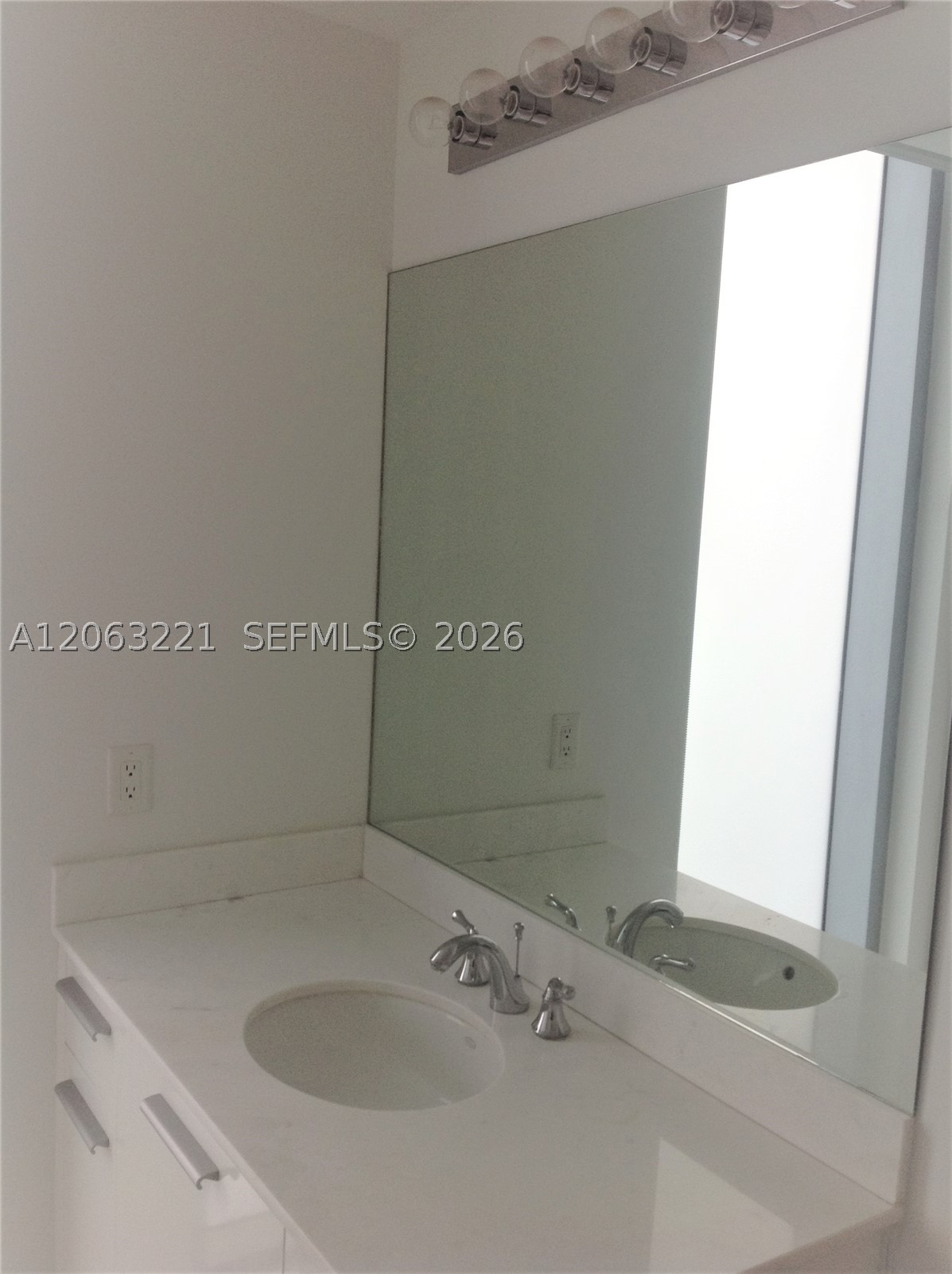 image 1060 Brickell - 105029