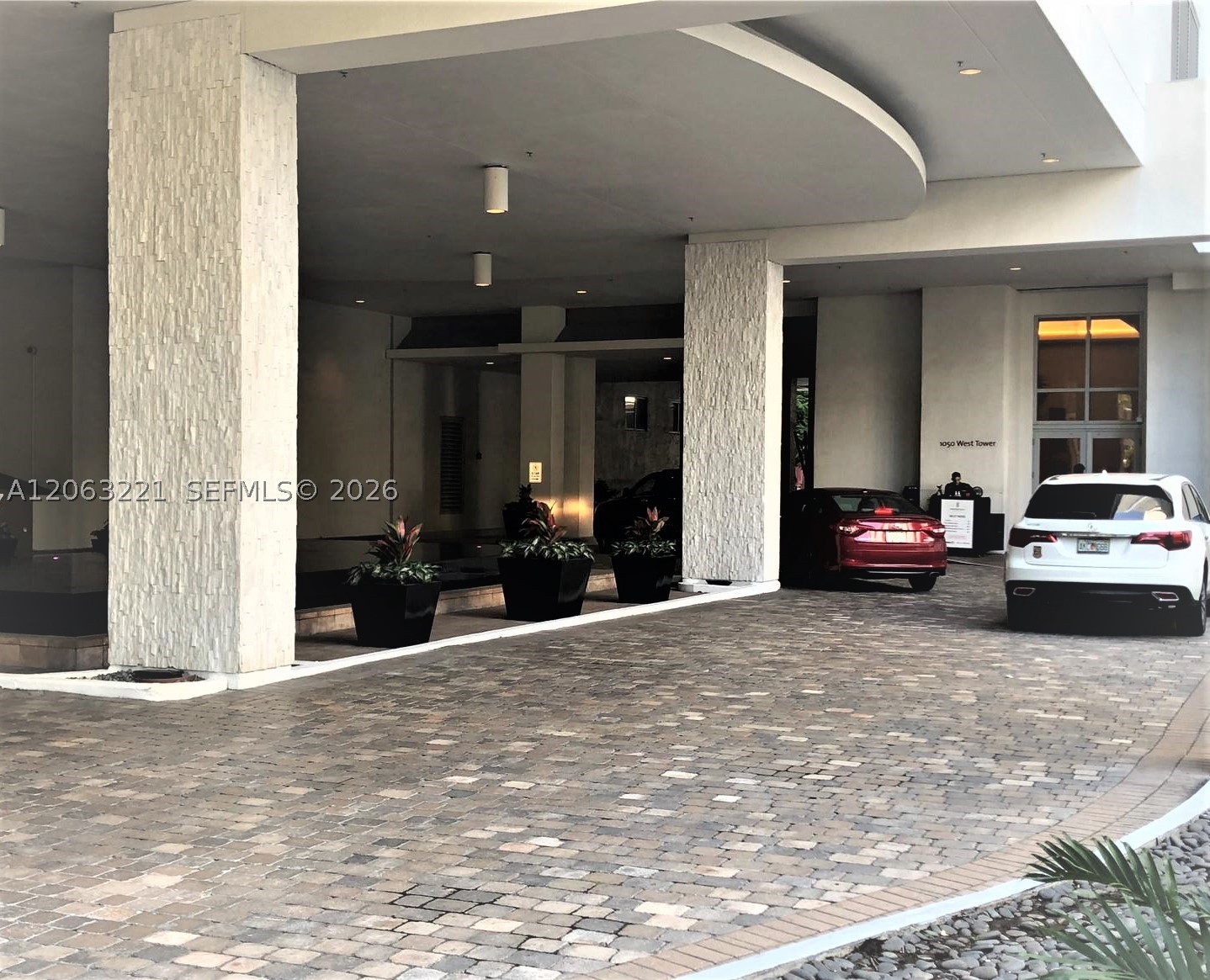 image 1060 Brickell - 105038
