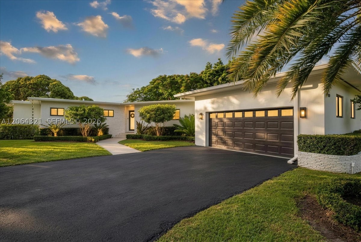 7240 Sunset Dr Miami, FL 33143