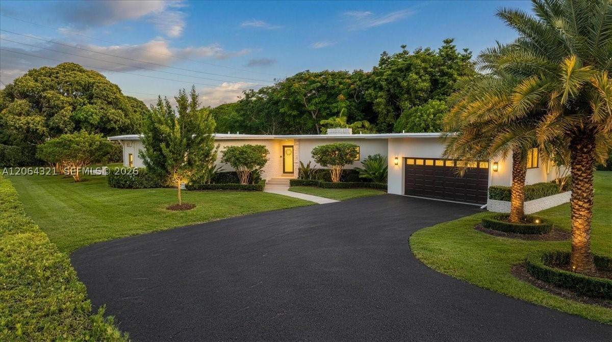 7240 Sunset Dr Miami, FL 33143