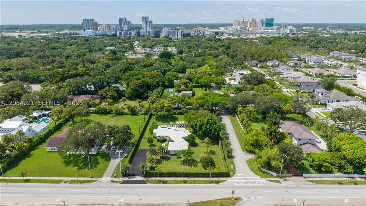 7240 Sunset Dr Miami, FL 33143