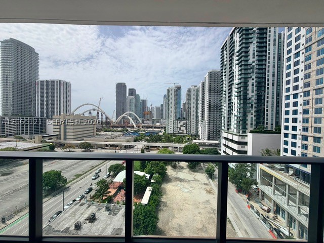 image Canvas14