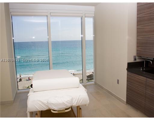 image Beach Club 328