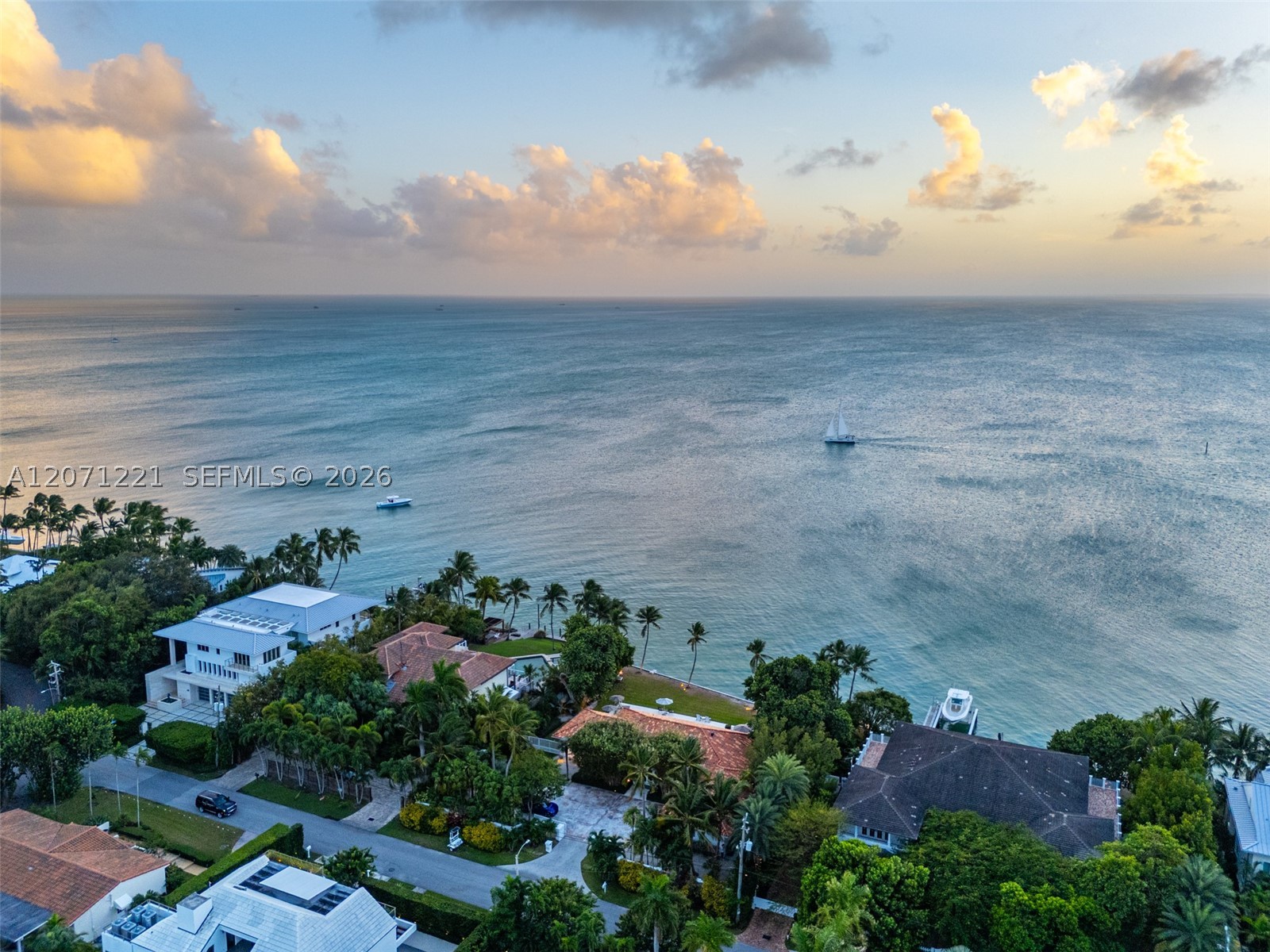520 S Mashta Dr Key Biscayne, FL 33149