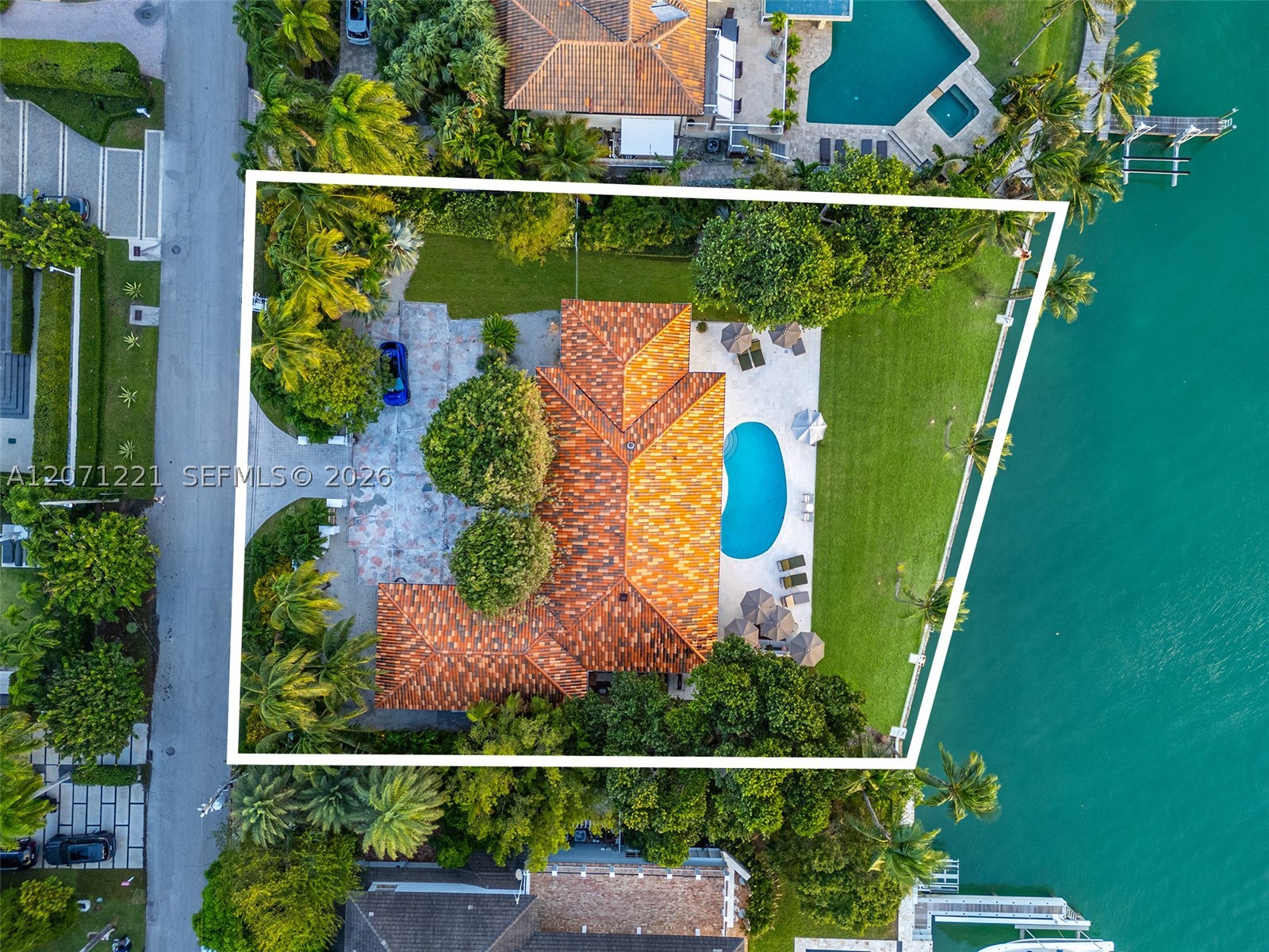 520 S Mashta Dr Key Biscayne, FL 33149