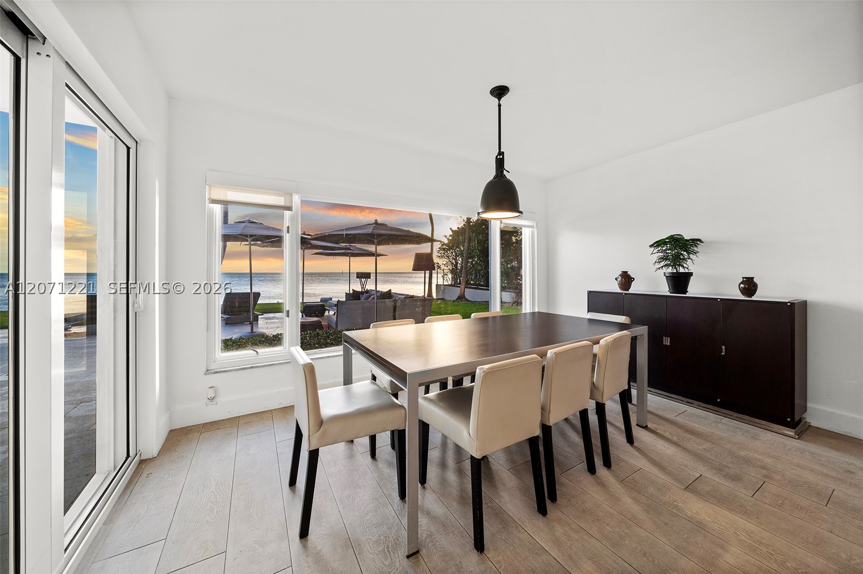 520 S Mashta Dr Key Biscayne, FL 33149