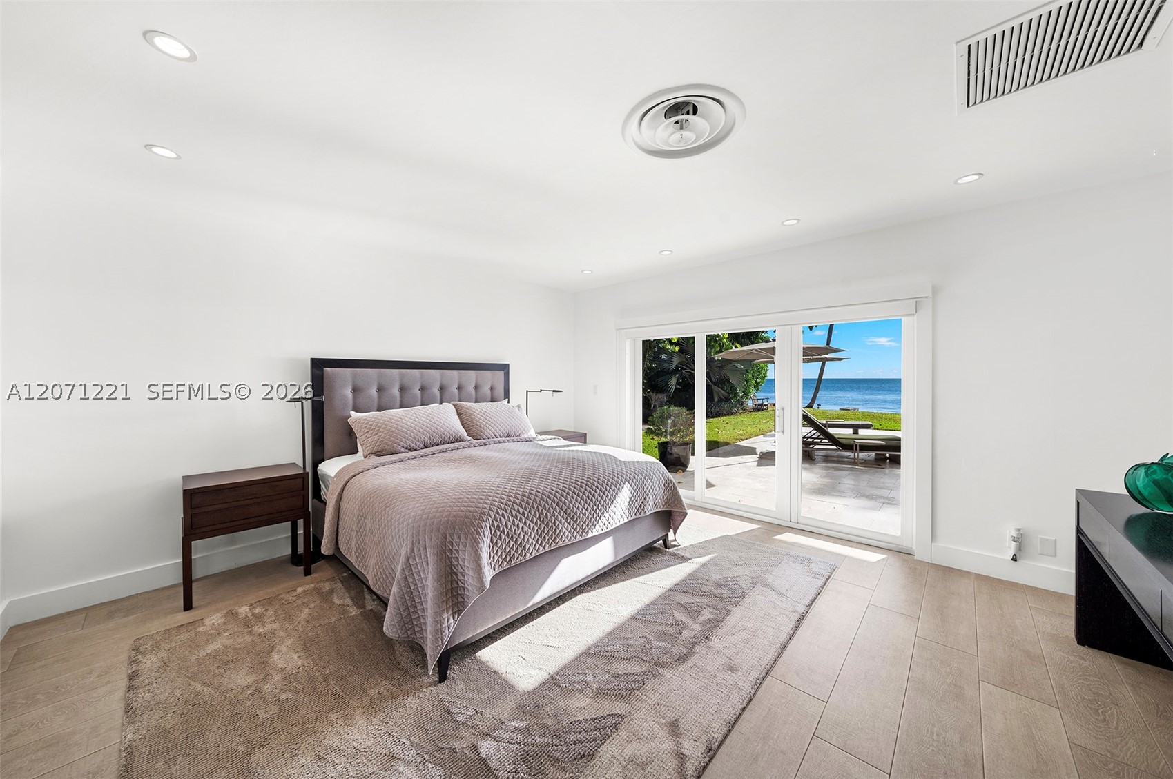 520 S Mashta Dr Key Biscayne, FL 33149