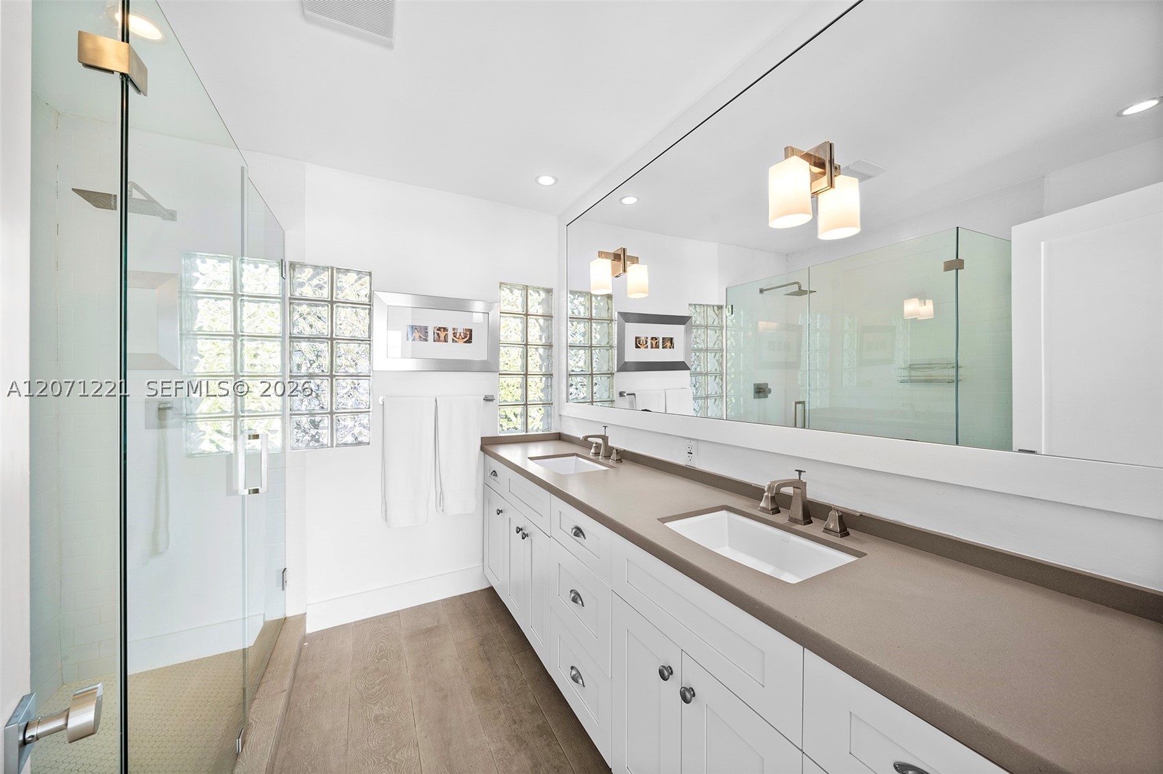 520 S Mashta Dr Key Biscayne, FL 33149