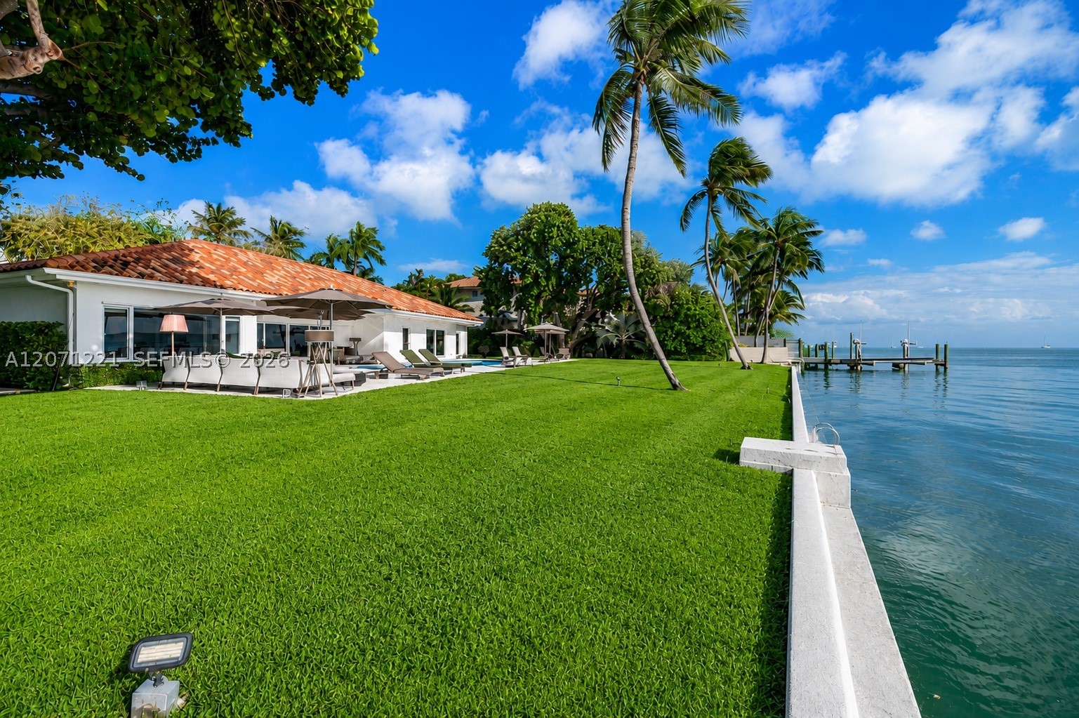 520 S Mashta Dr Key Biscayne, FL 33149