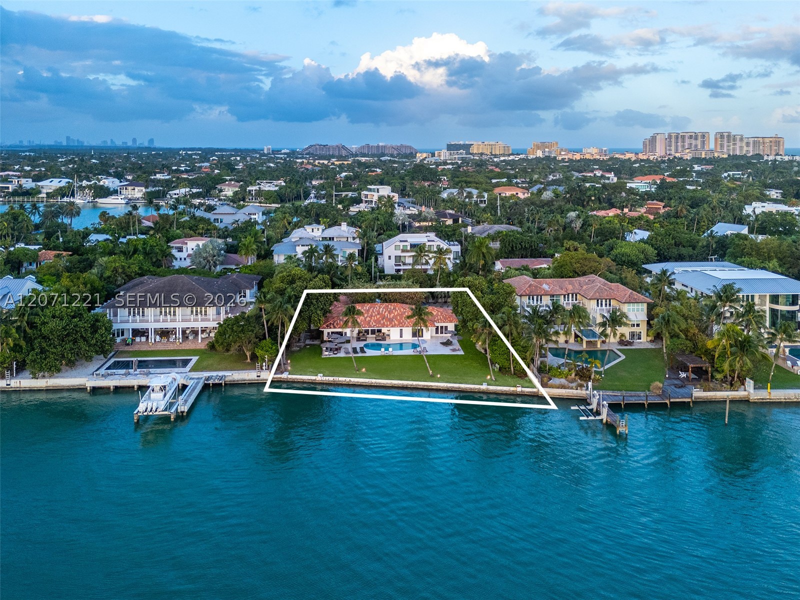 520 S Mashta Dr Key Biscayne, FL 33149