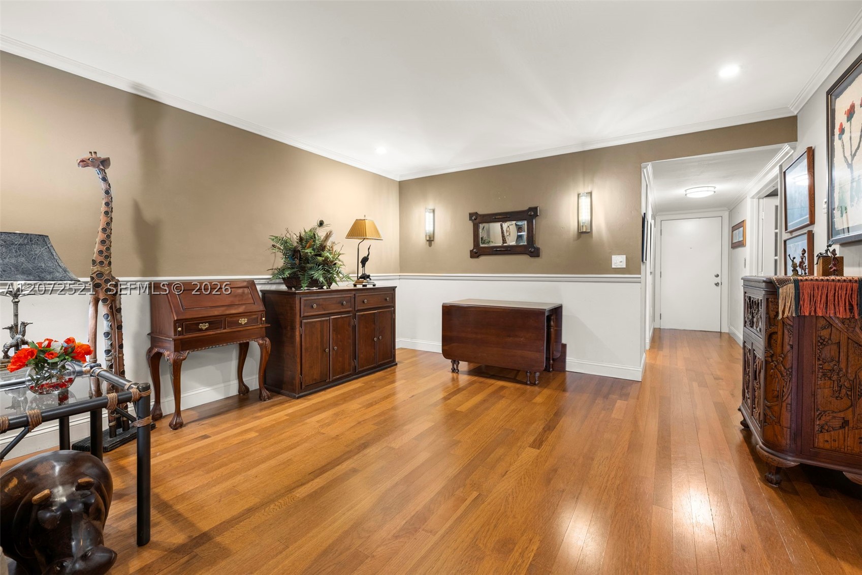 6815 Edgewater Dr #202 Coral Gables, FL 33133