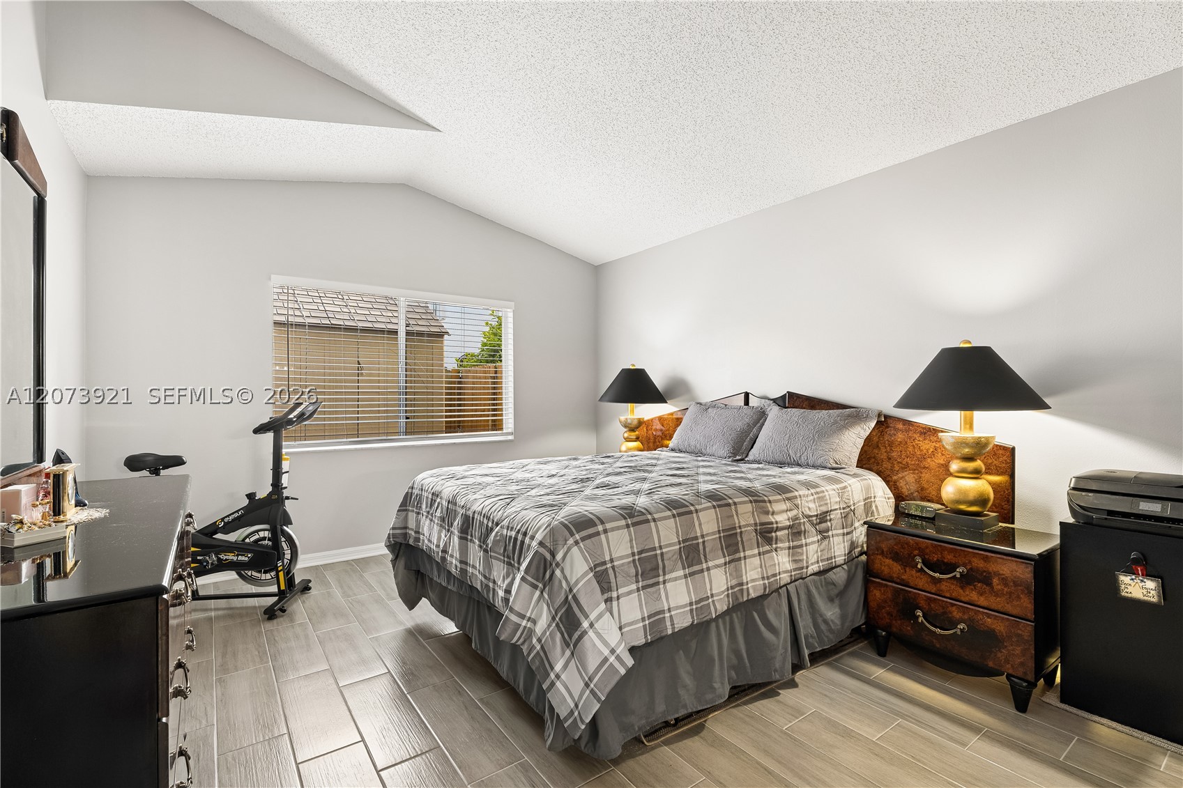 15840 SW 85th St Miami, FL 33193