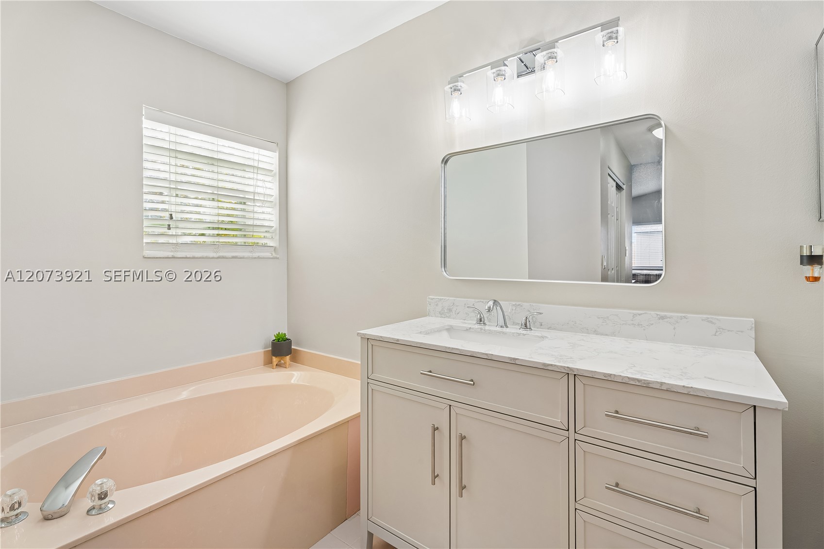 15840 SW 85th St Miami, FL 33193