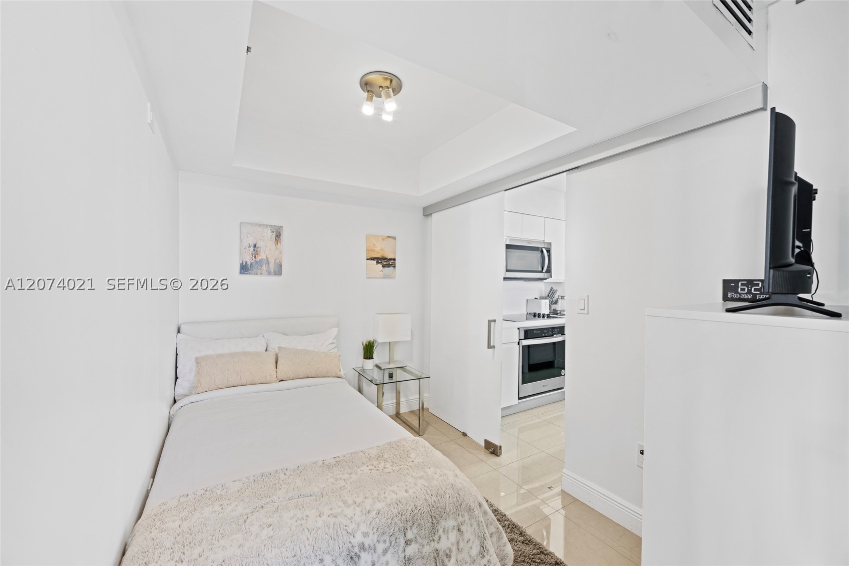 1200 Brickell Bay Dr #3701 Miami, FL 33131