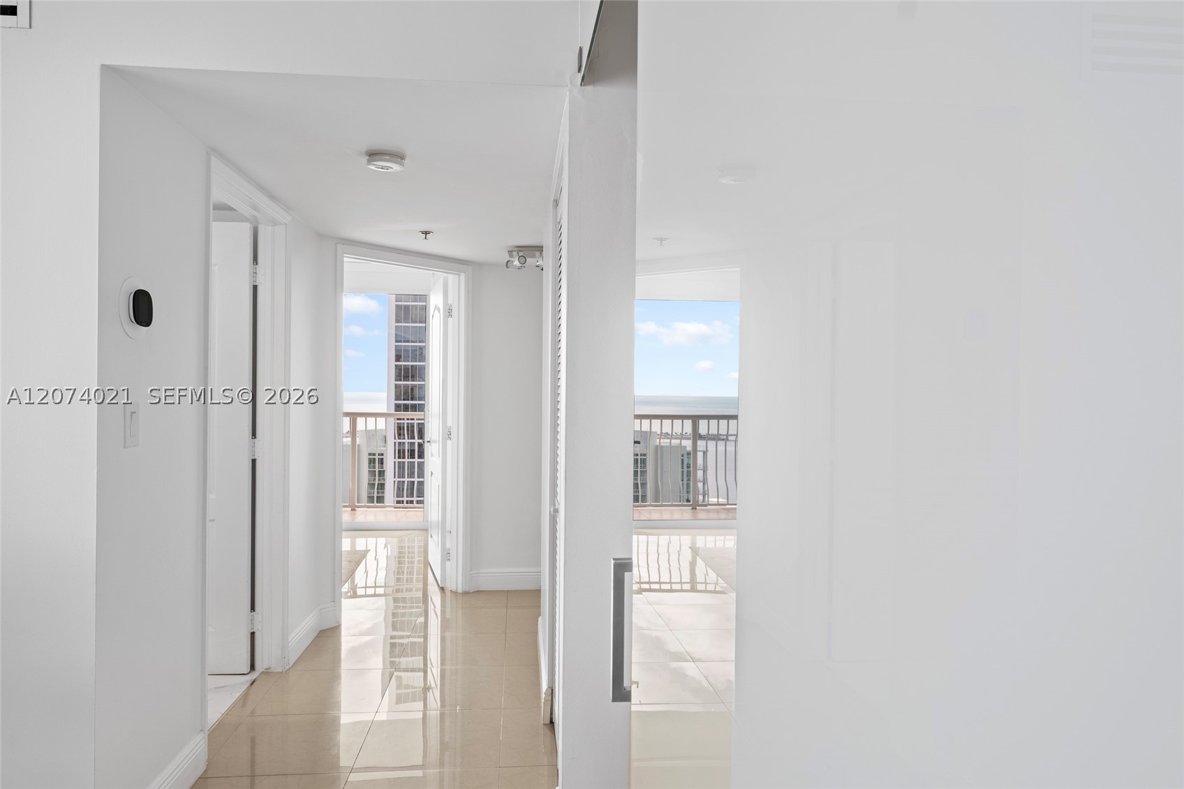 1200 Brickell Bay Dr #3701 Miami, FL 33131