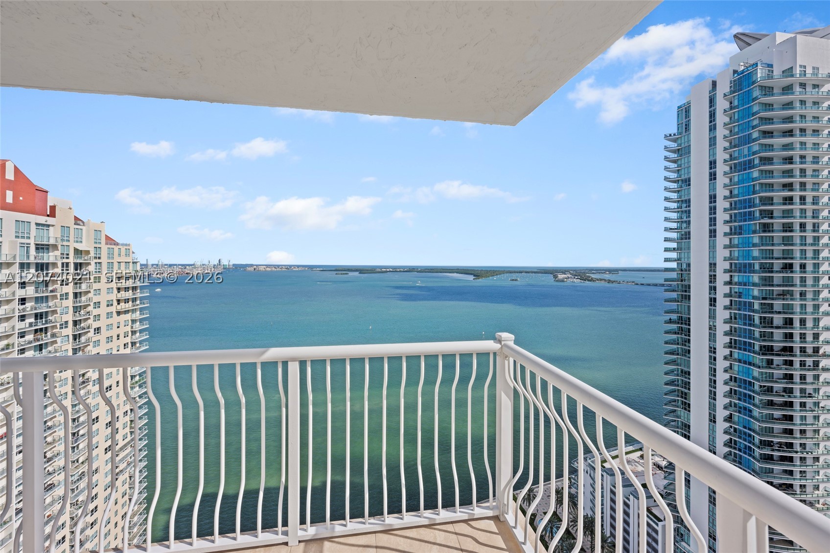 1200 Brickell Bay Dr #3701 Miami, FL 33131