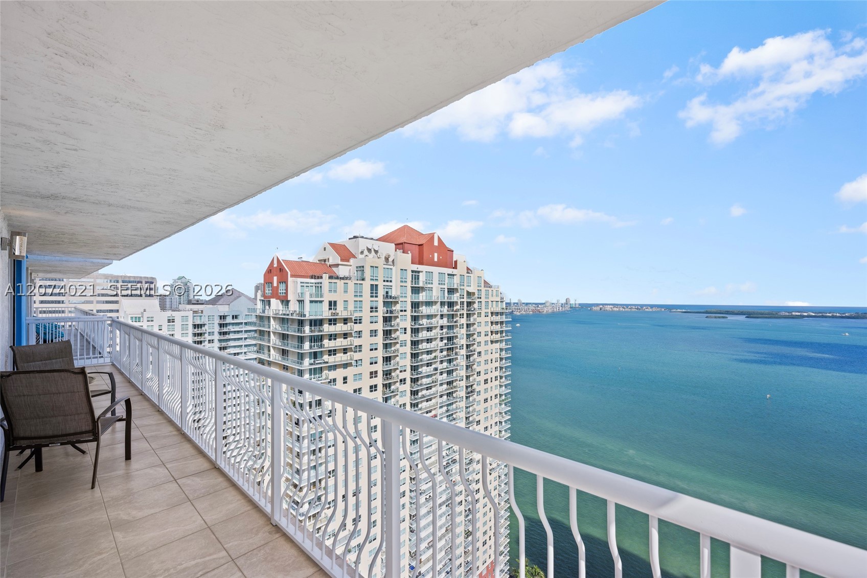 1200 Brickell Bay Dr #3701 Miami, FL 33131