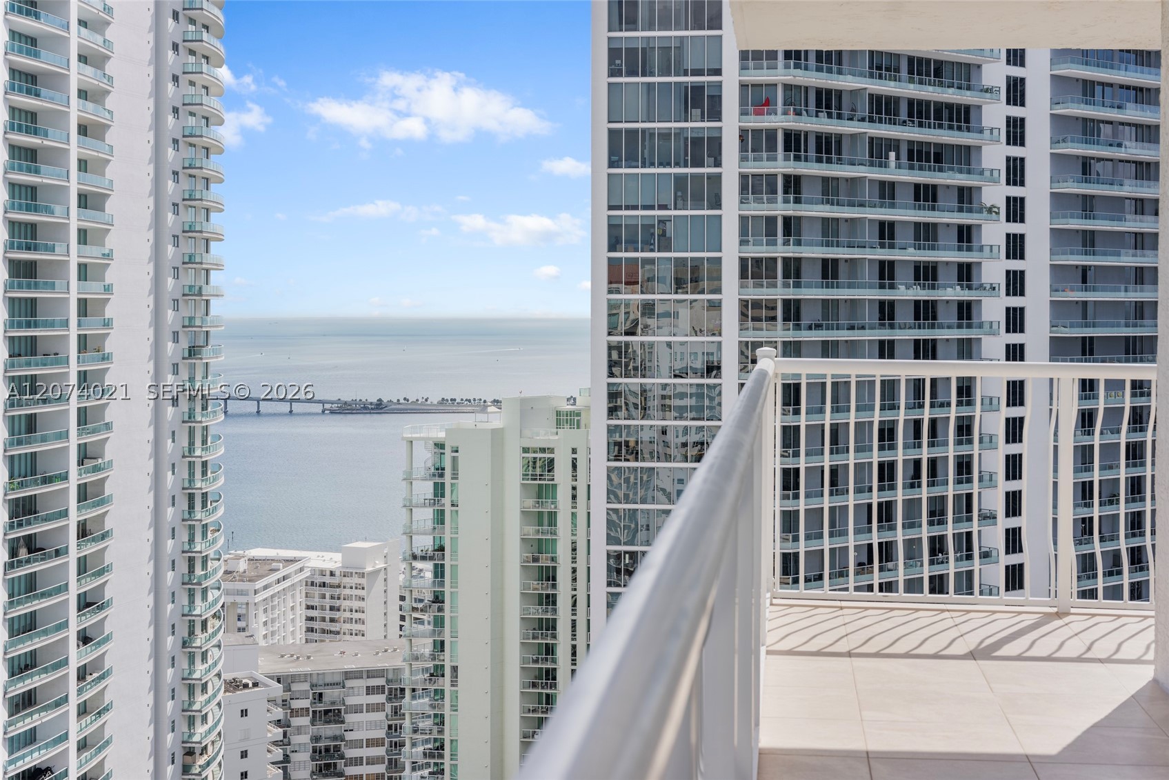 1200 Brickell Bay Dr #3701 Miami, FL 33131
