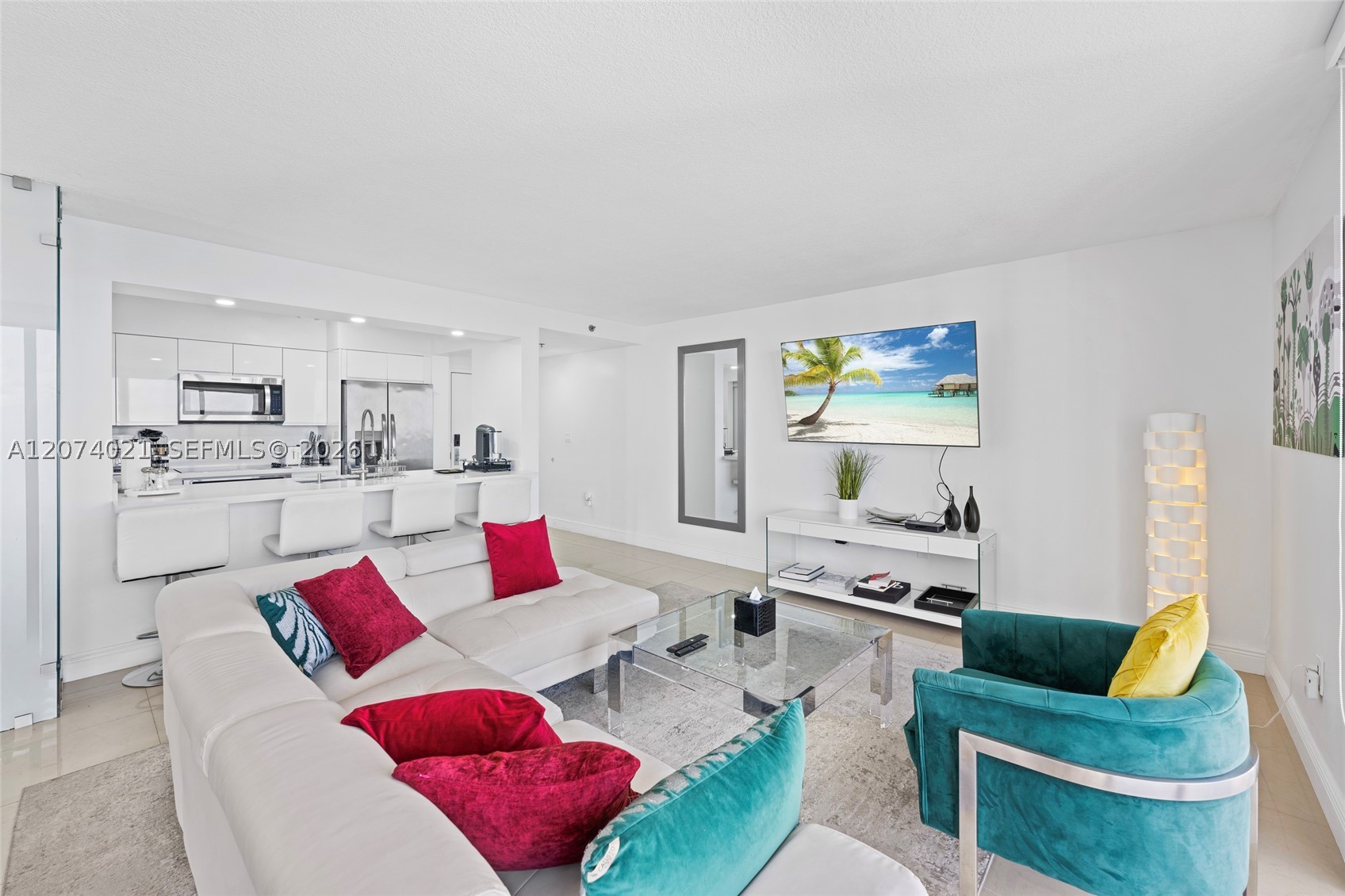 1200 Brickell Bay Dr #3701 Miami, FL 33131