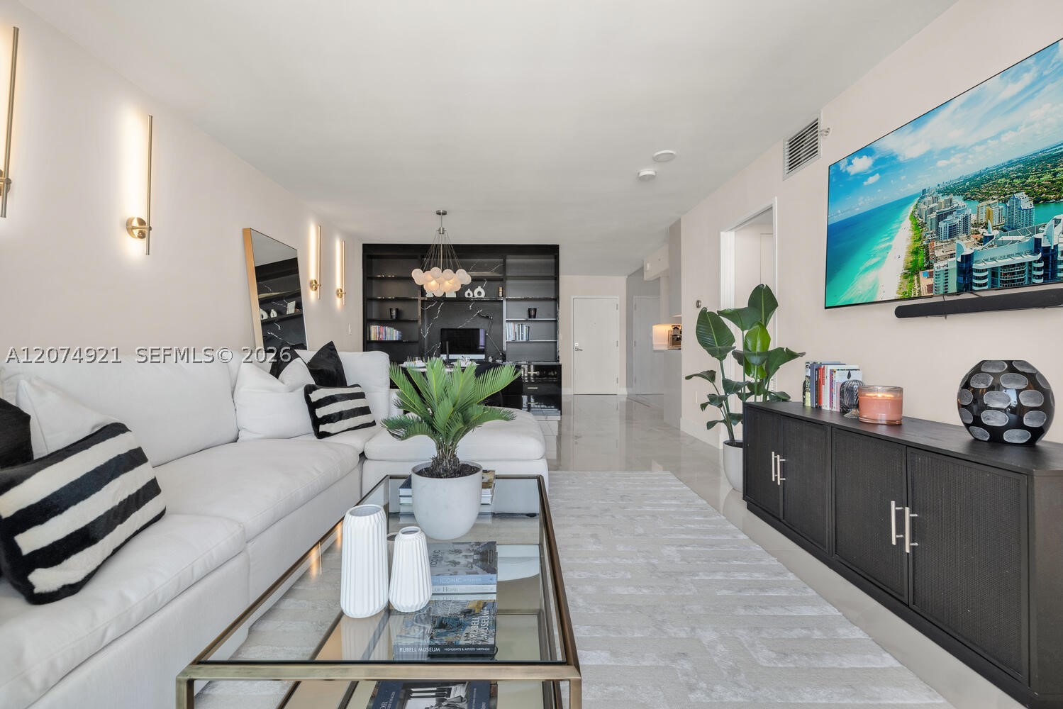90 Alton Rd #2207 Miami Beach, FL 33139