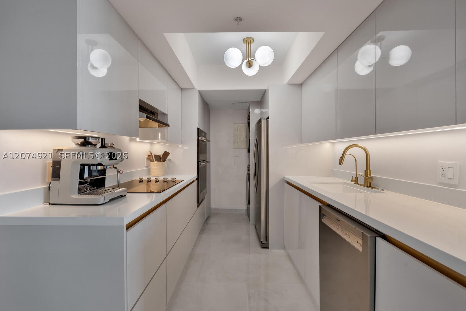 90 Alton Rd #2207 Miami Beach, FL 33139