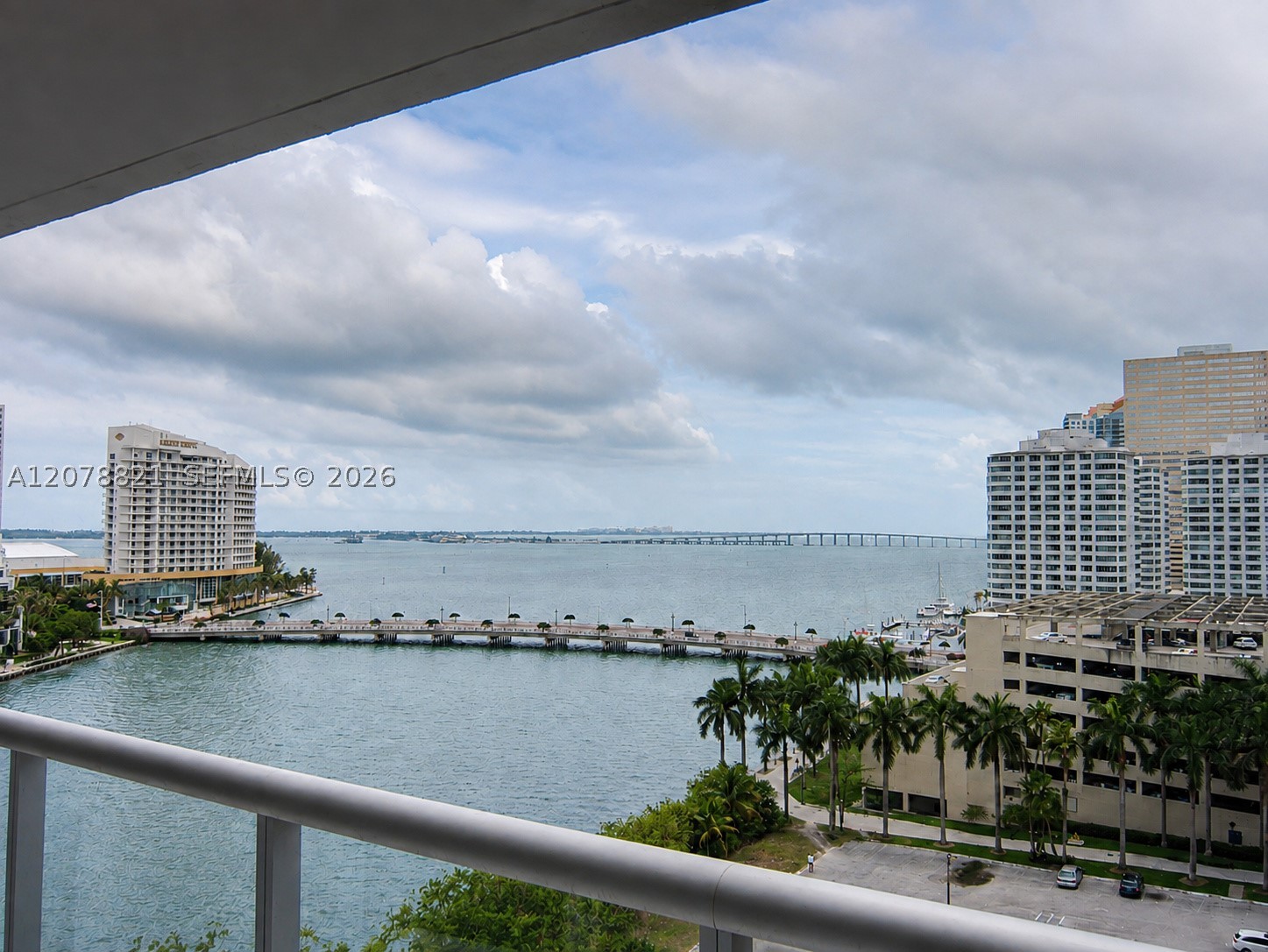 495 Brickell Ave #1103