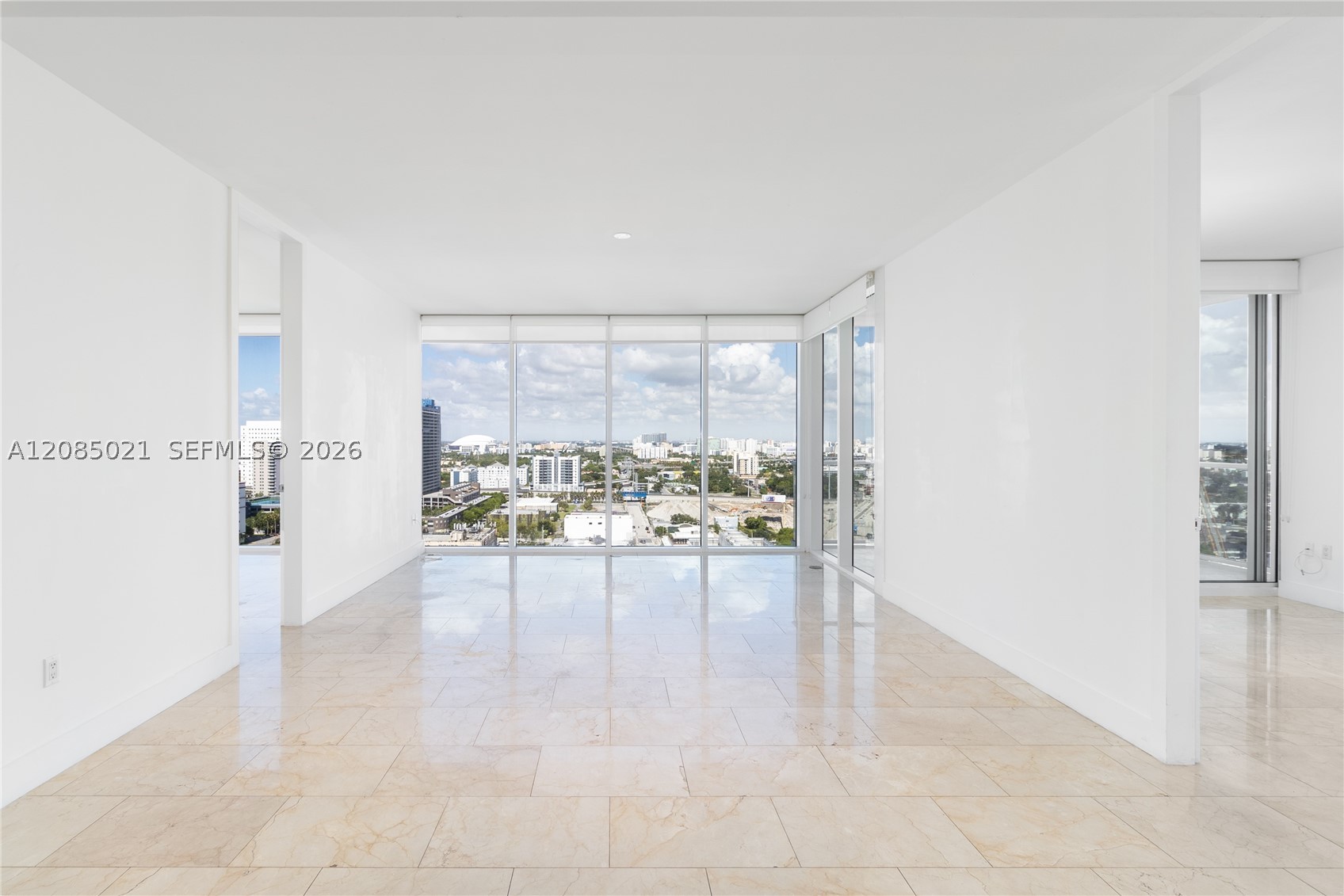 1040 Biscayne Blvd #1806
