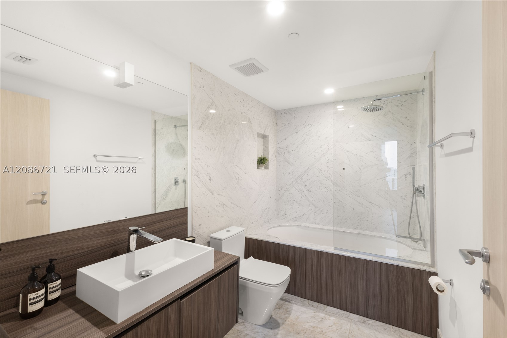 image Brickell Flatiron15