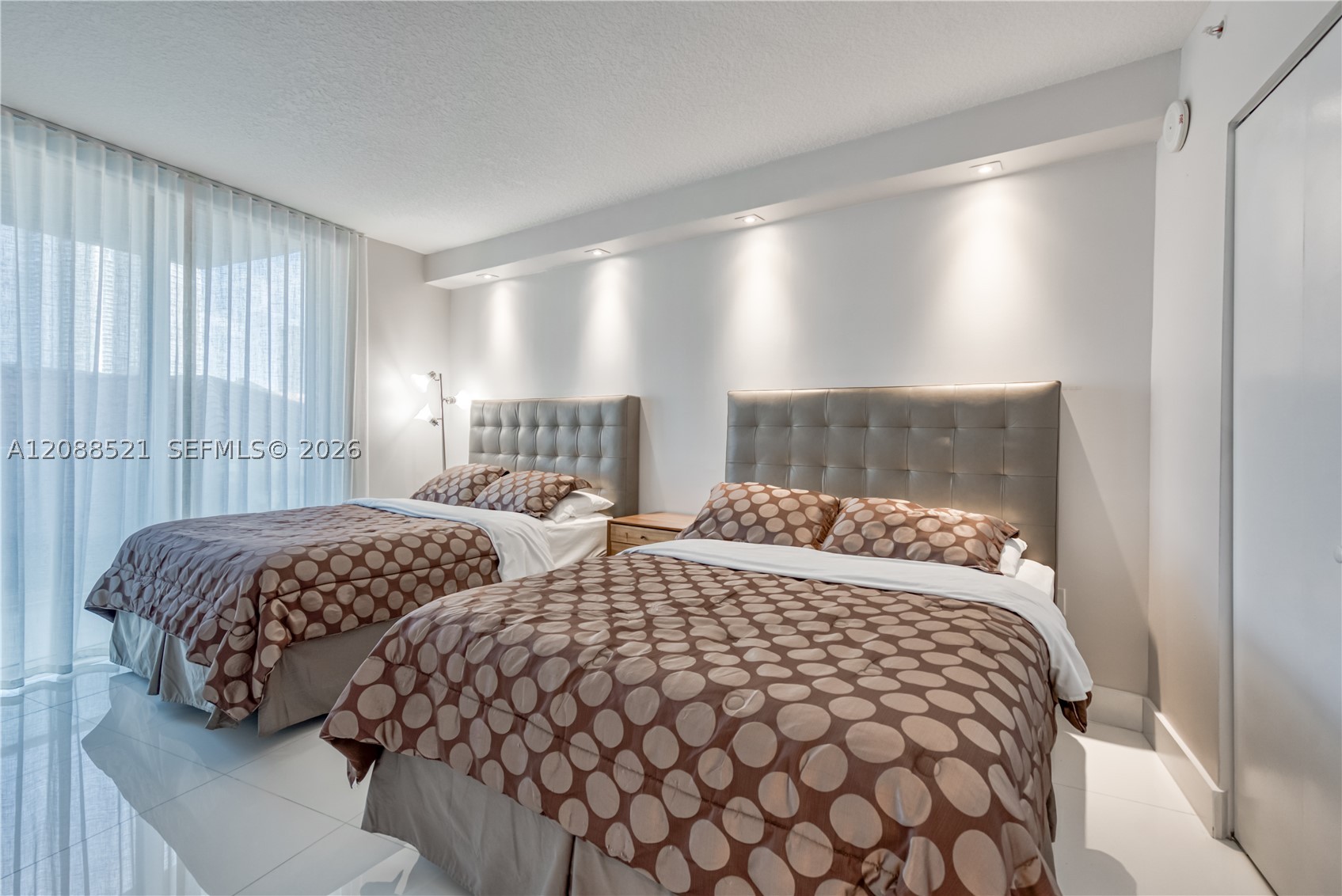 image St Tropez Sunny Isles8
