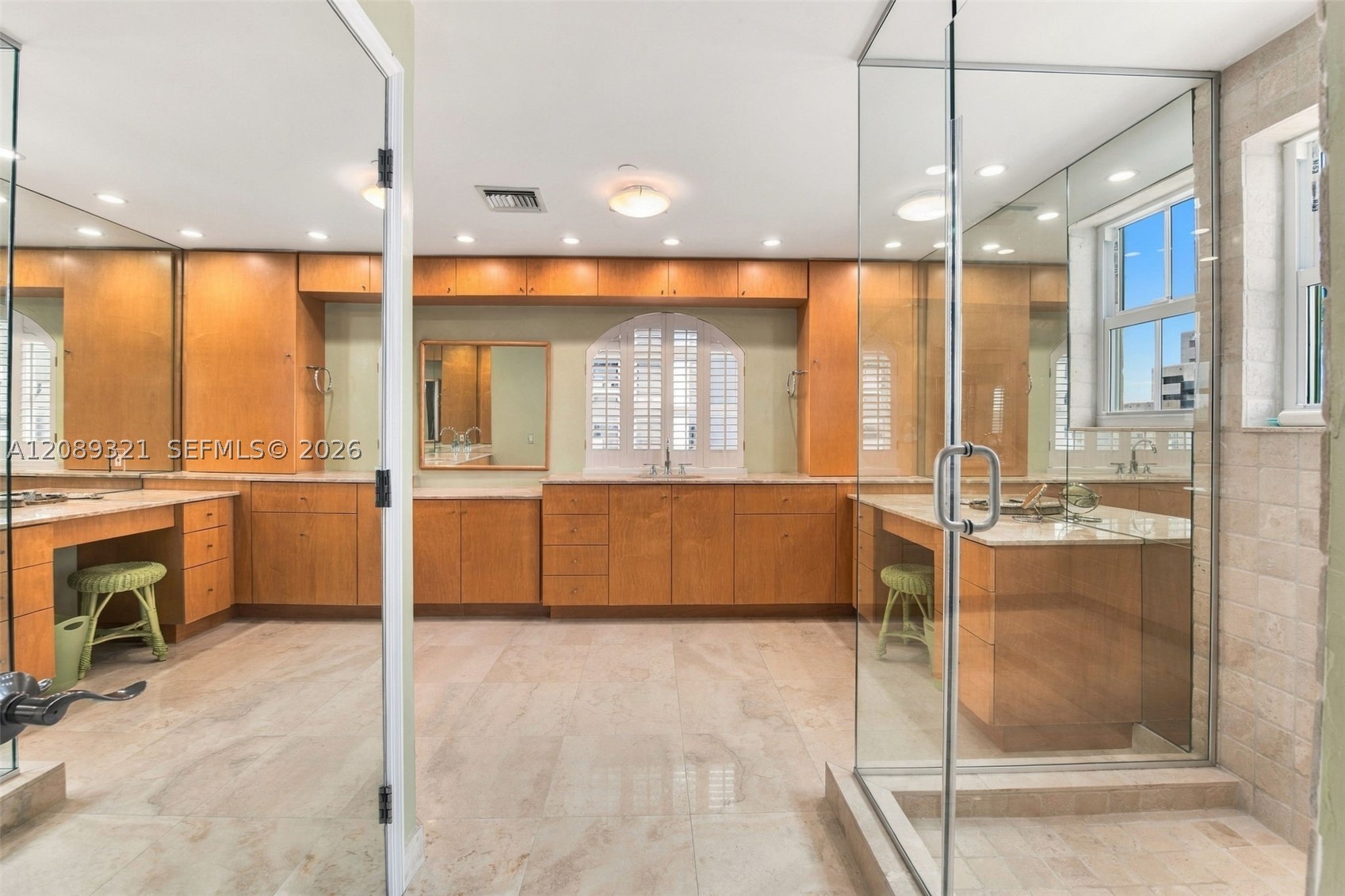 610 Valencia Ave #502 Coral Gables, FL 33134