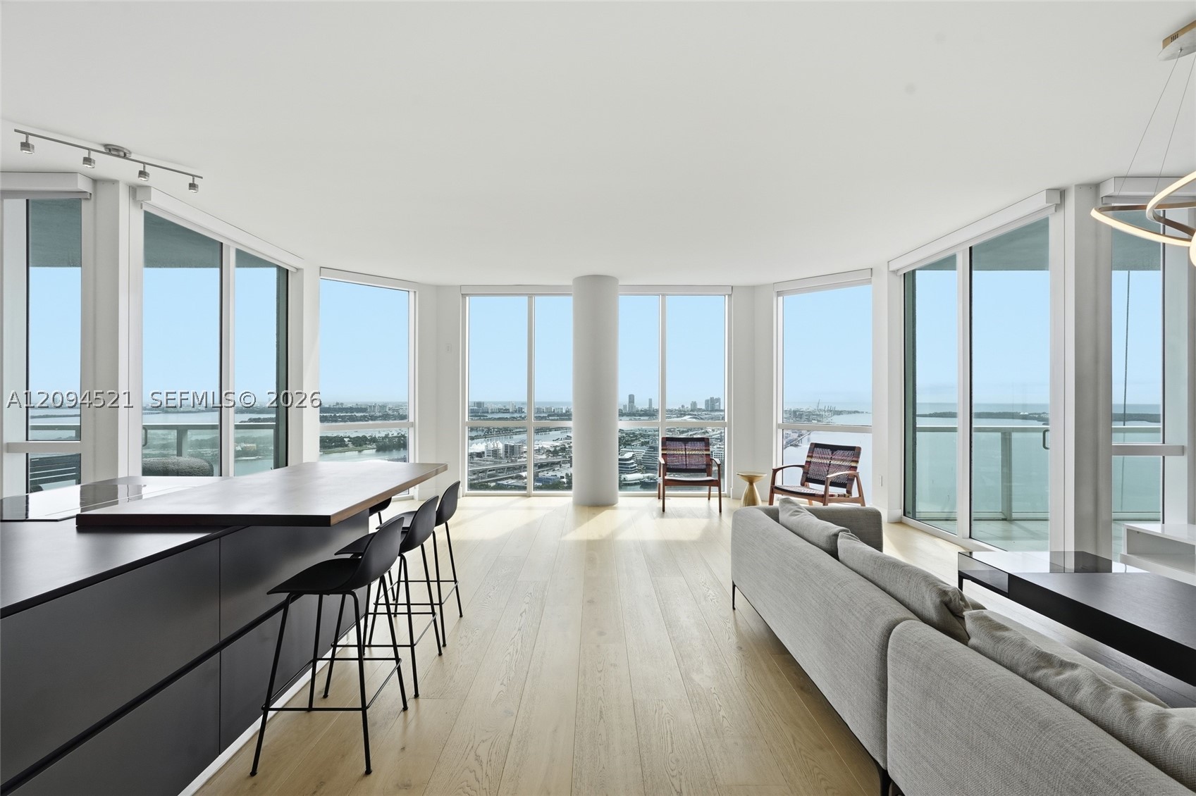 244 Biscayne Blvd #4103