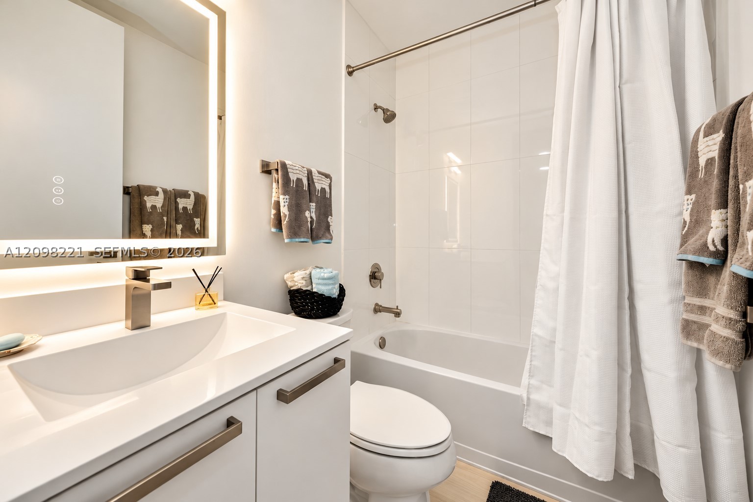 525 Anastasia Ave #525 Coral Gables, FL 33134