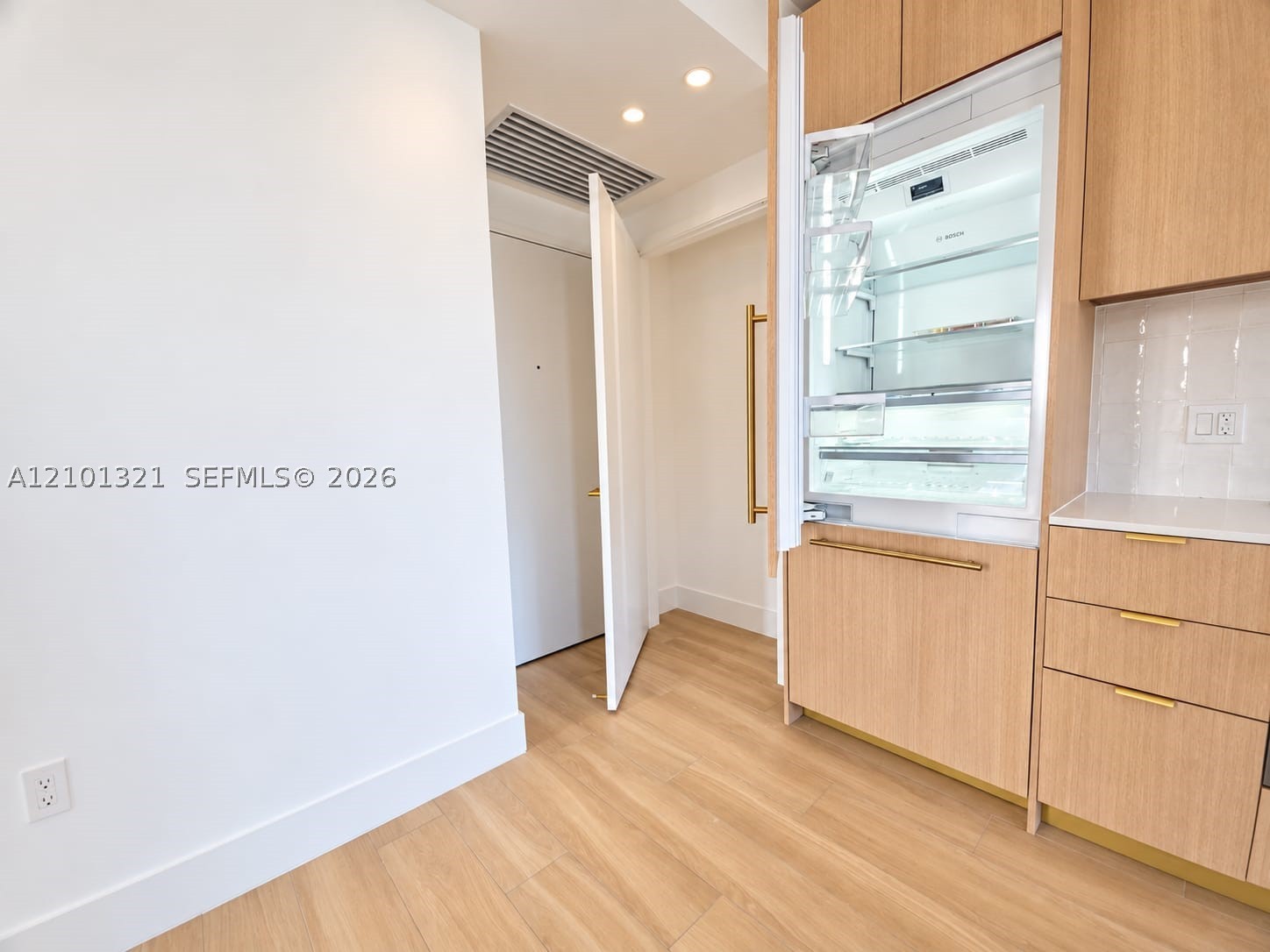 90 NE 32nd St #901 Miami, FL 33127