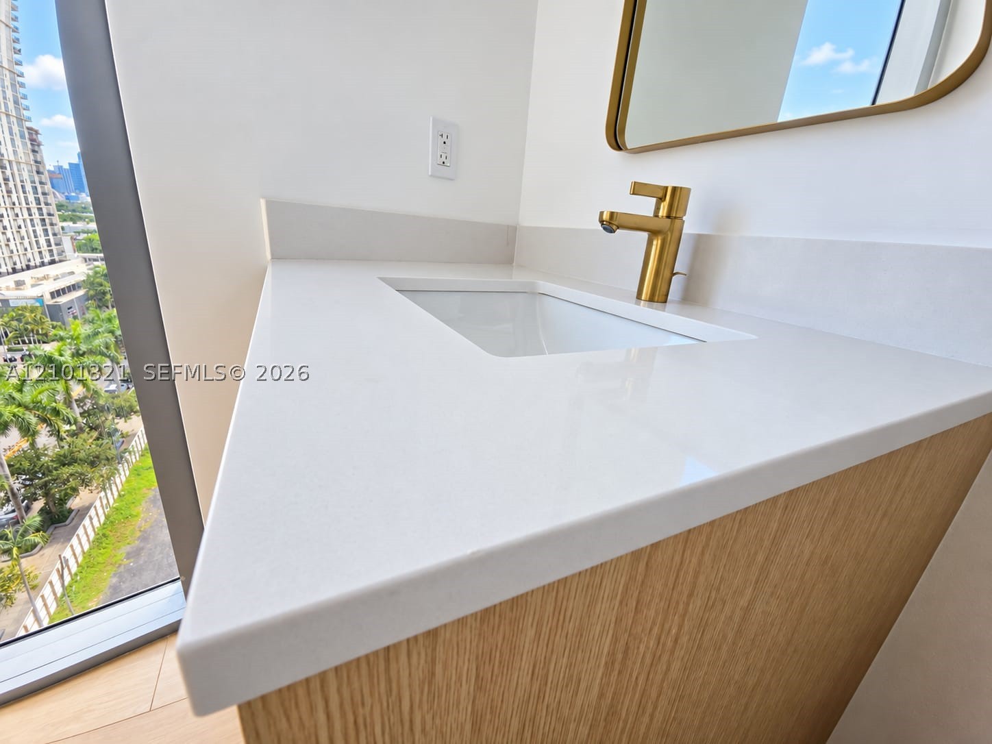 90 NE 32nd St #901 Miami, FL 33127