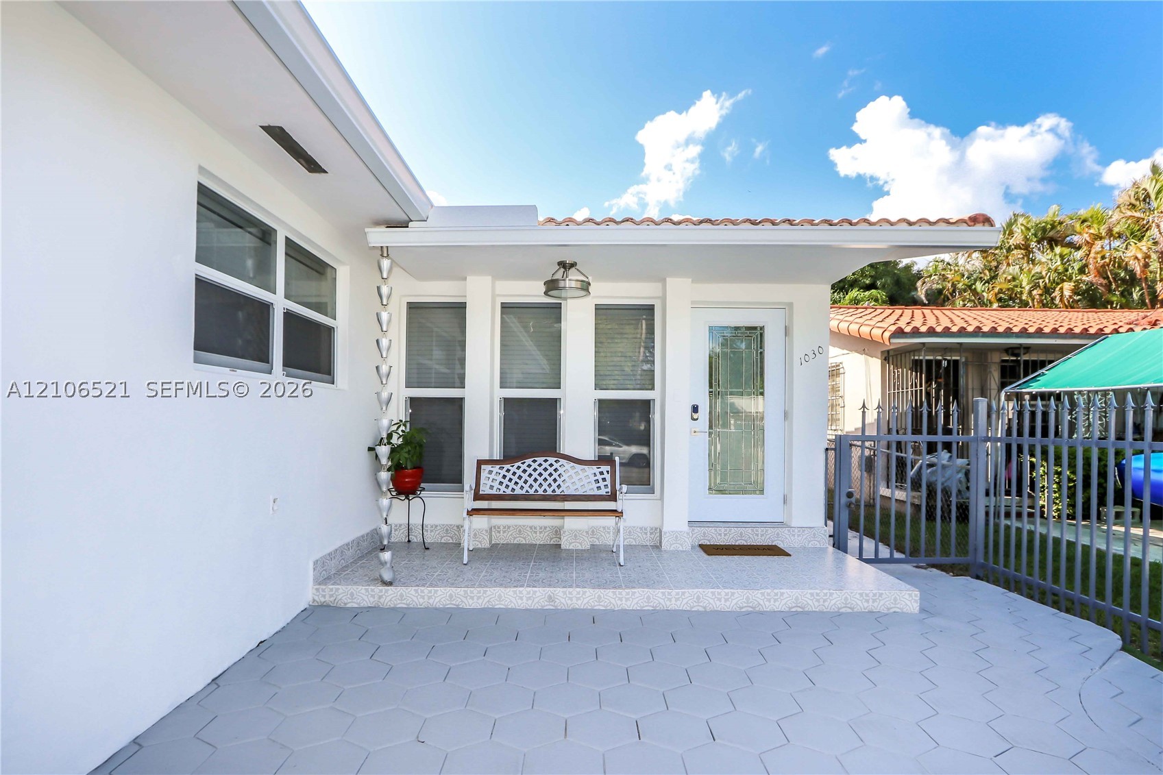 1030 SW 10th Ave
