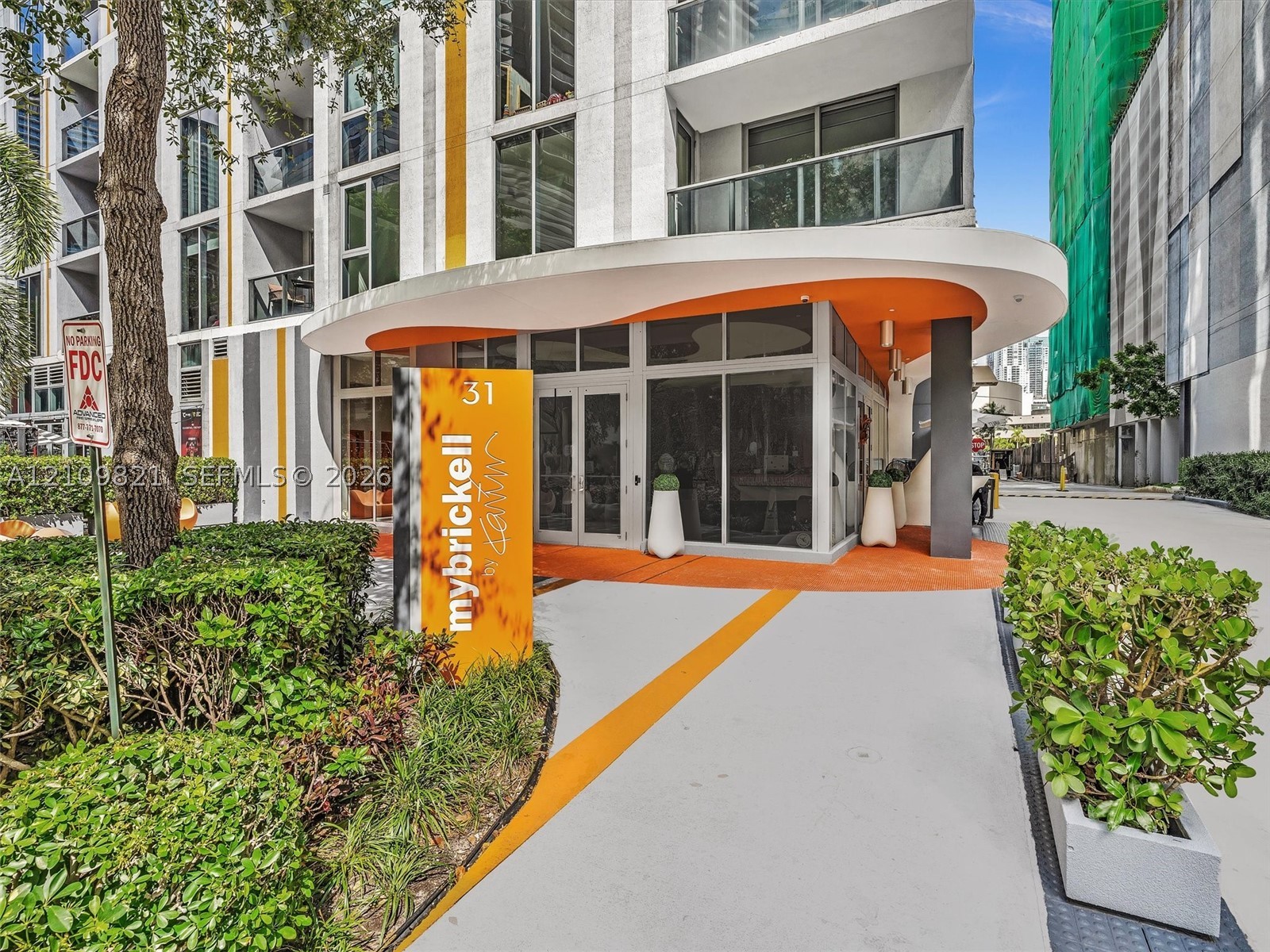31 SE 6th St #2103 Miami, FL 33131