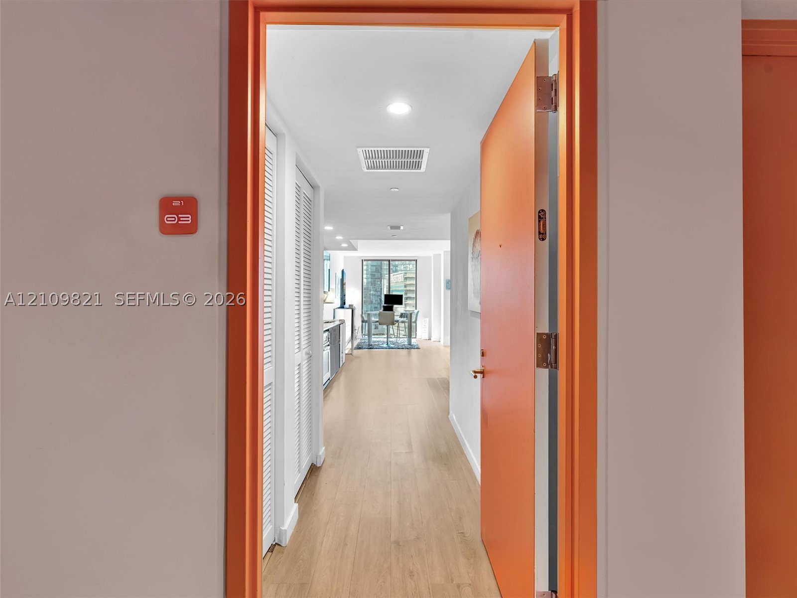 31 SE 6th St #2103 Miami, FL 33131