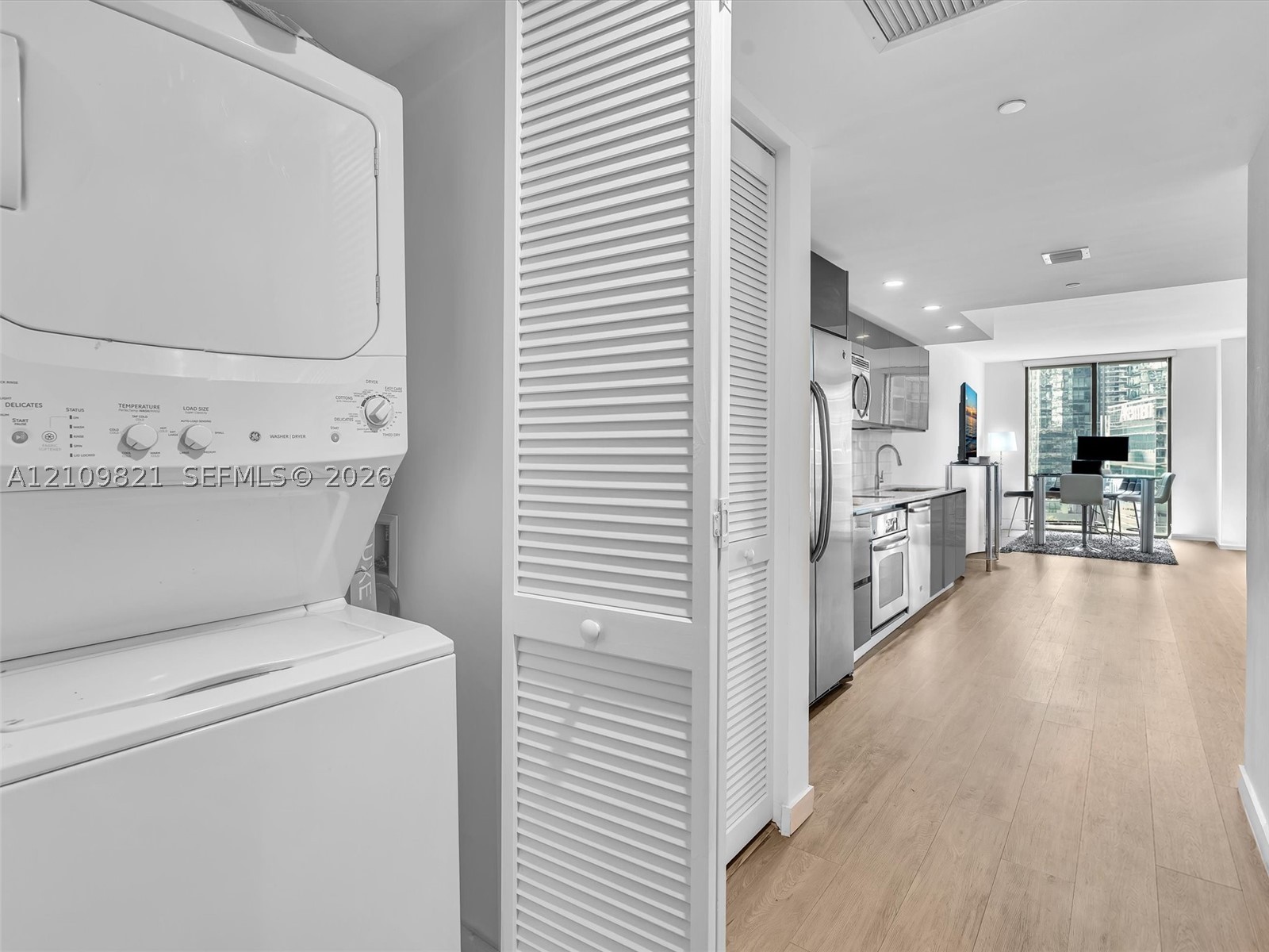 31 SE 6th St #2103 Miami, FL 33131