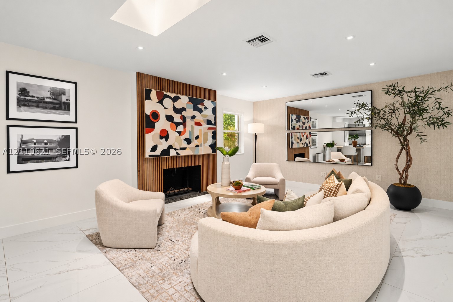 1777 Daytonia Rd Miami Beach, FL 33141