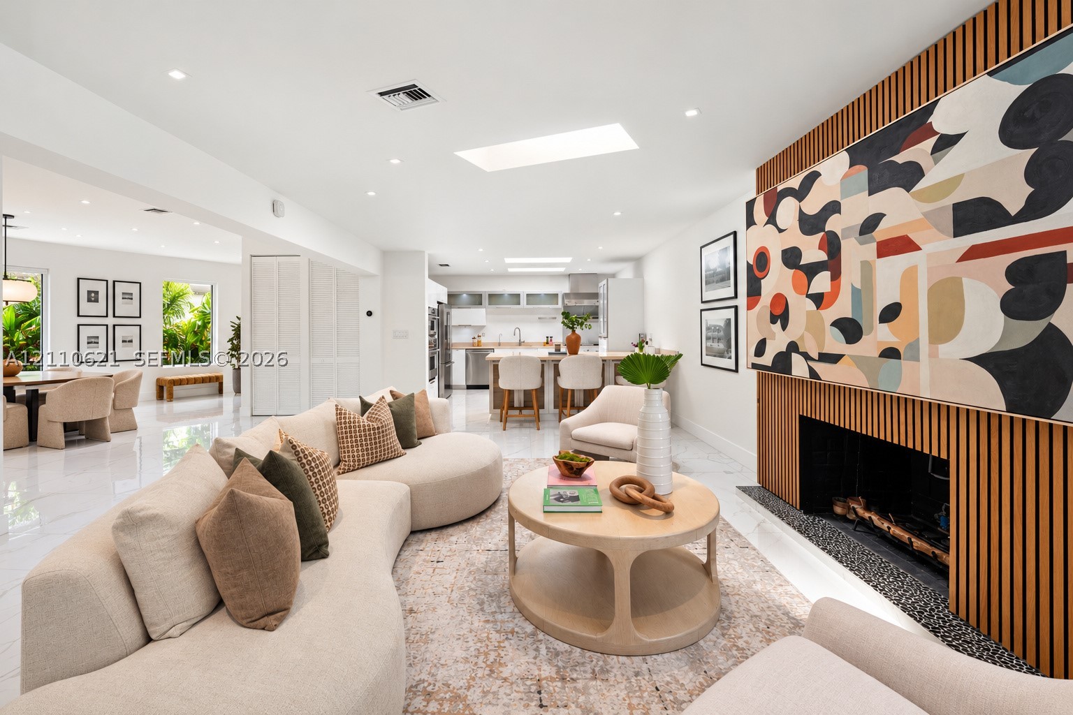1777 Daytonia Rd Miami Beach, FL 33141