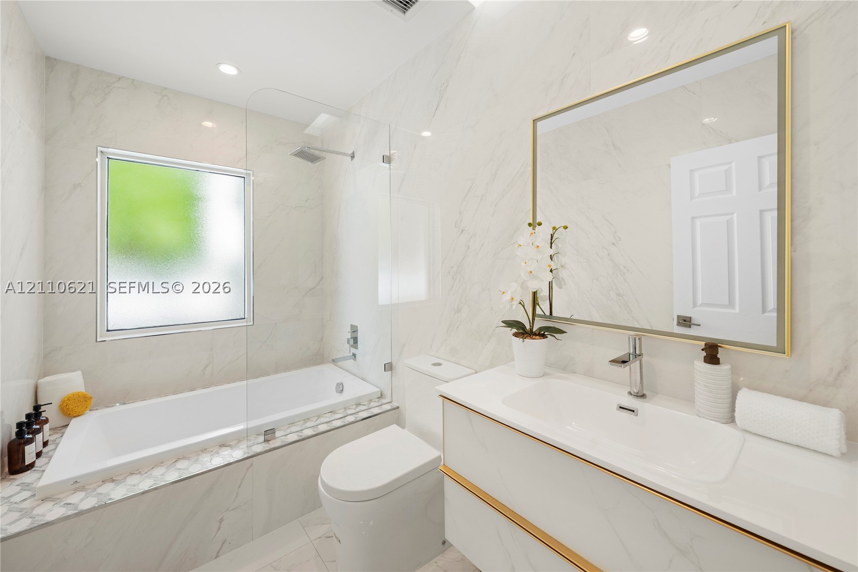 1777 Daytonia Rd Miami Beach, FL 33141