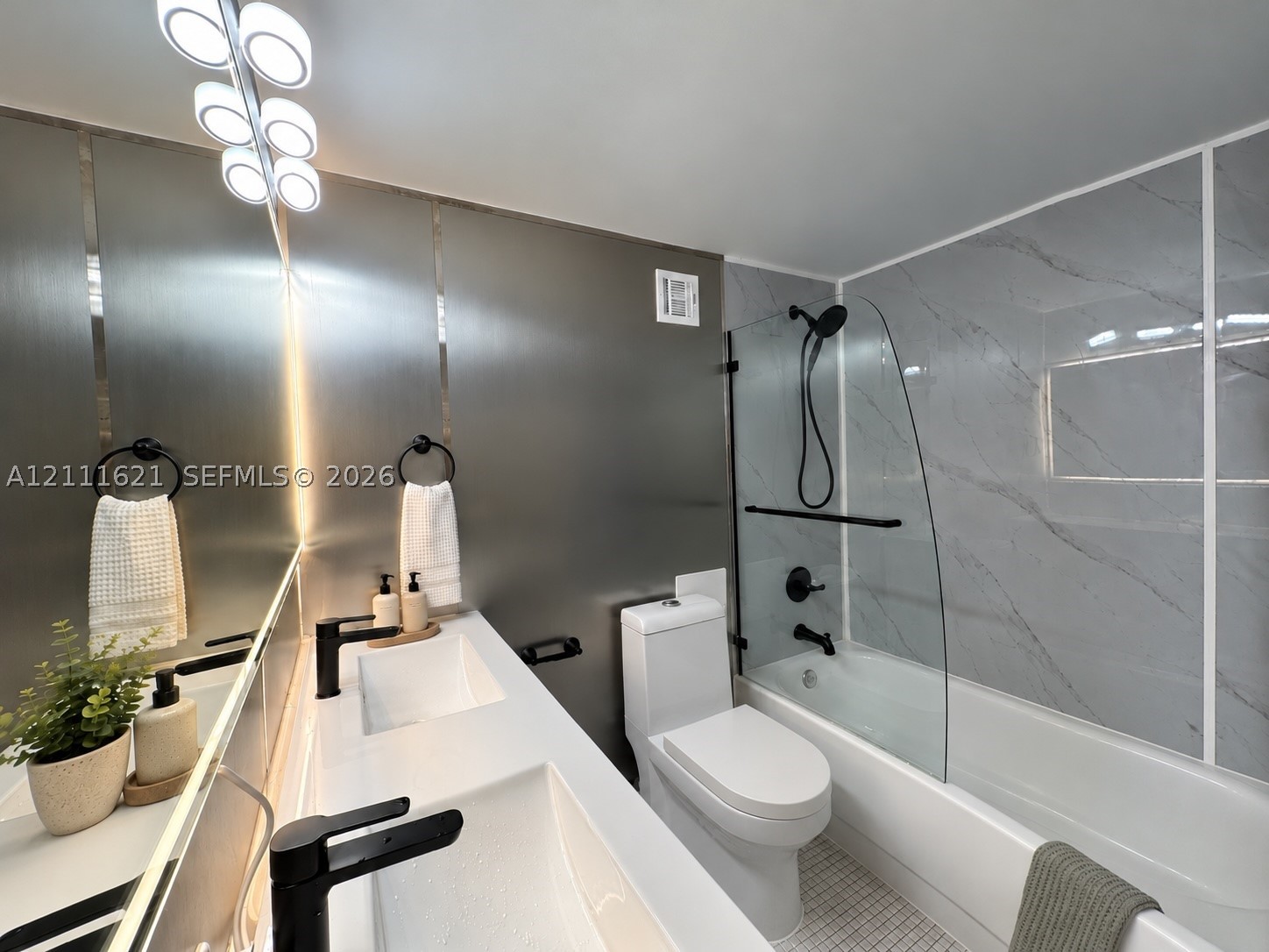 1200 West Ave #PH15 Miami Beach, FL 33139
