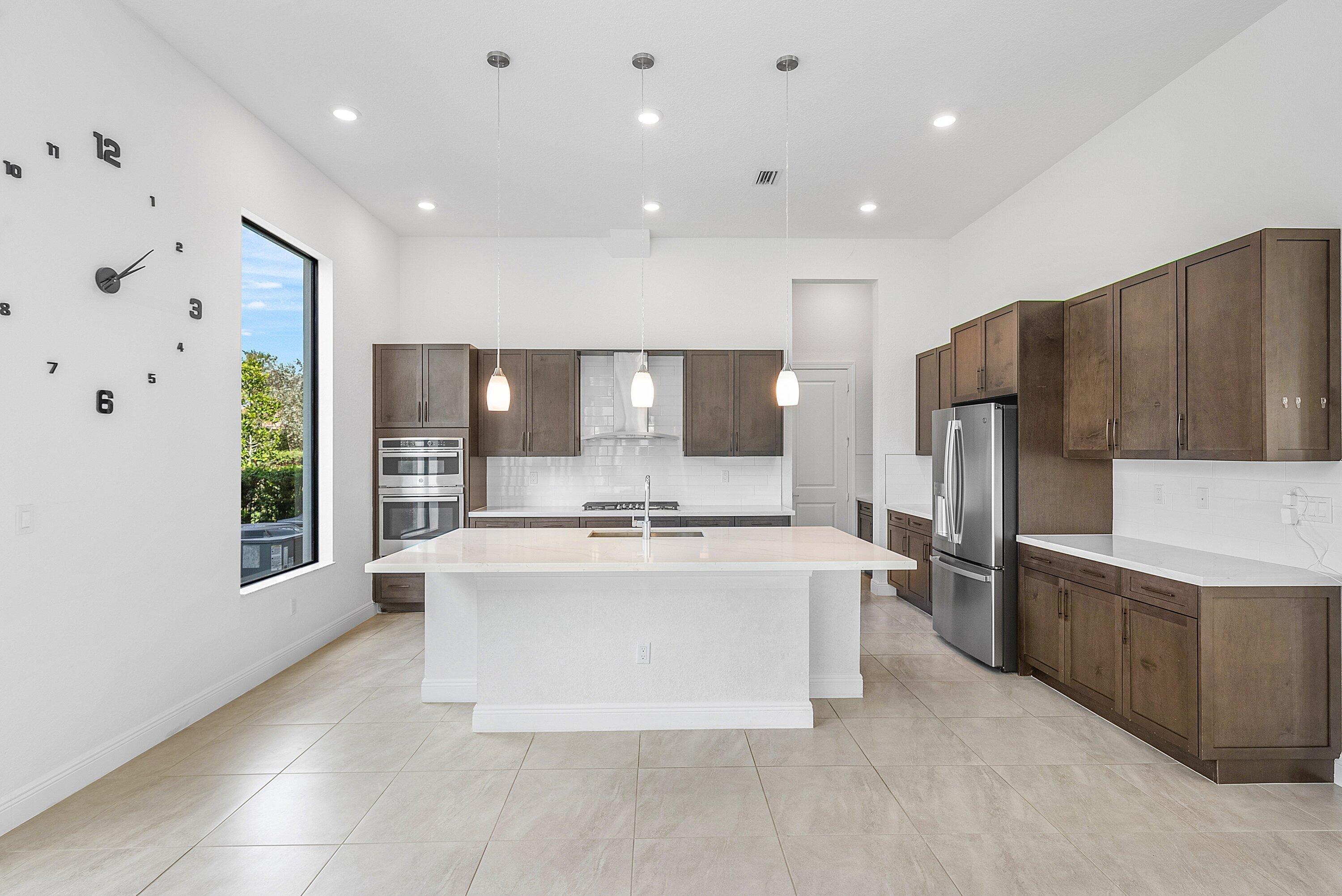 12035 N Baypoint Parkland, FL 33076