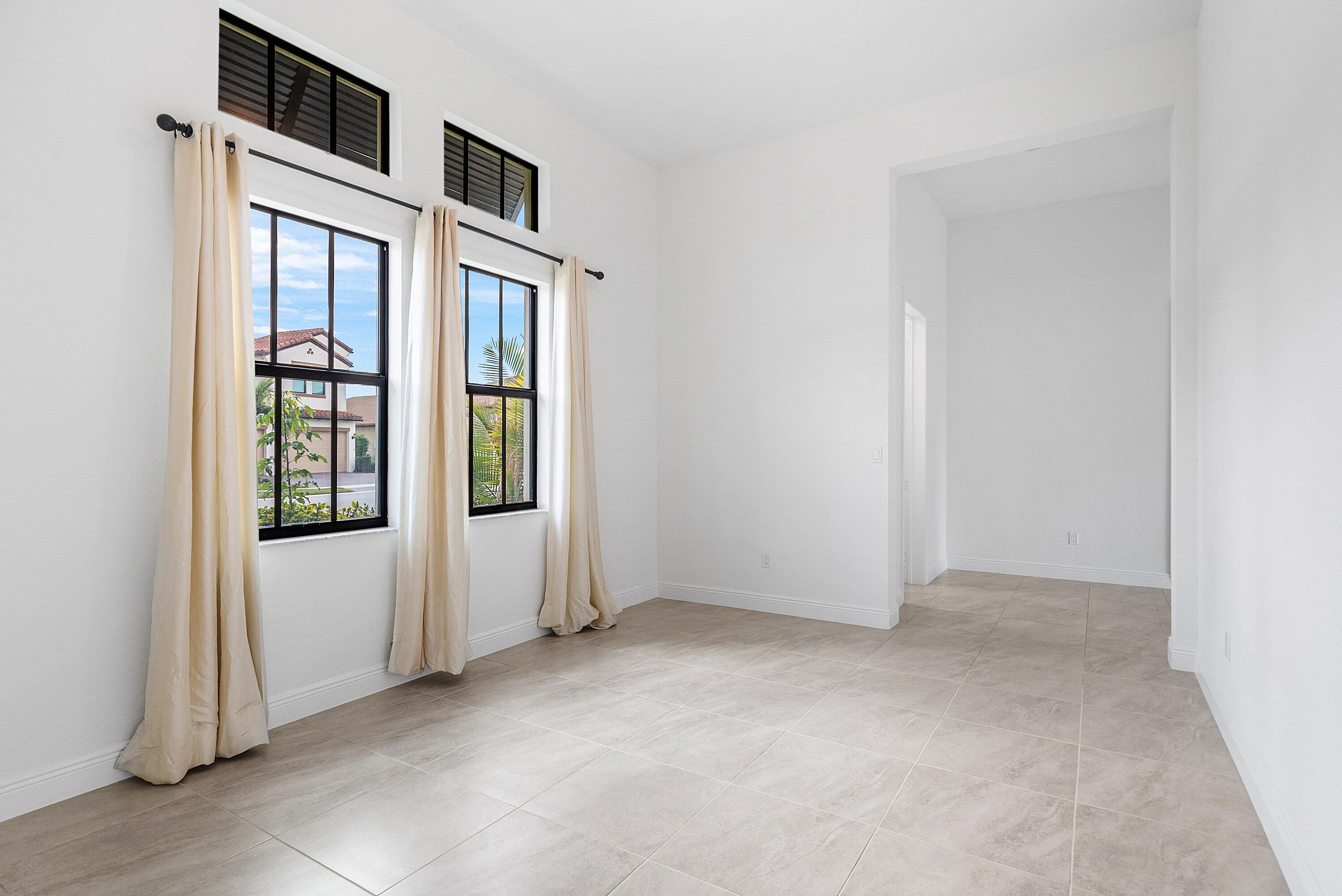 12035 N Baypoint Parkland, FL 33076