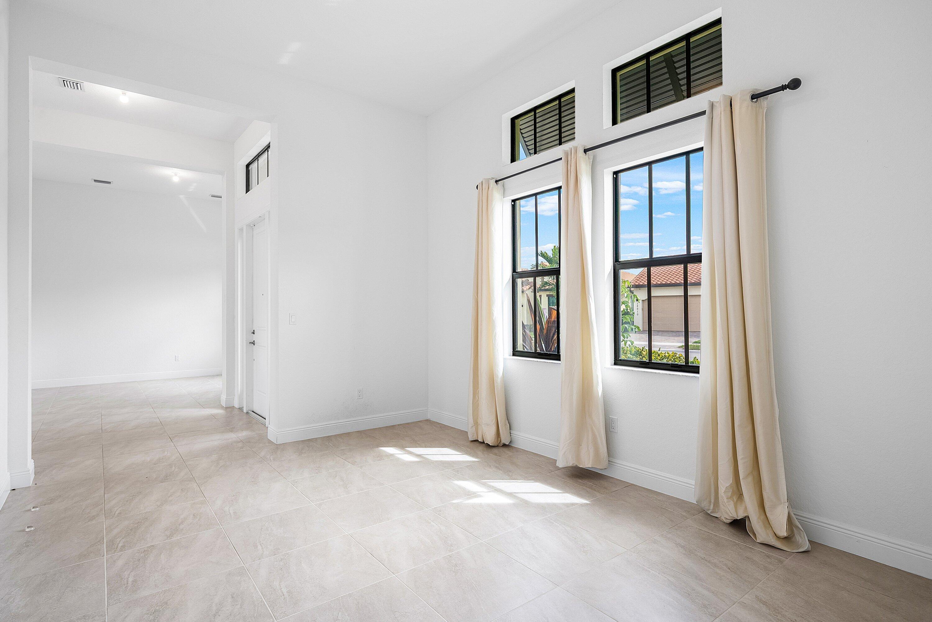 12035 N Baypoint Parkland, FL 33076