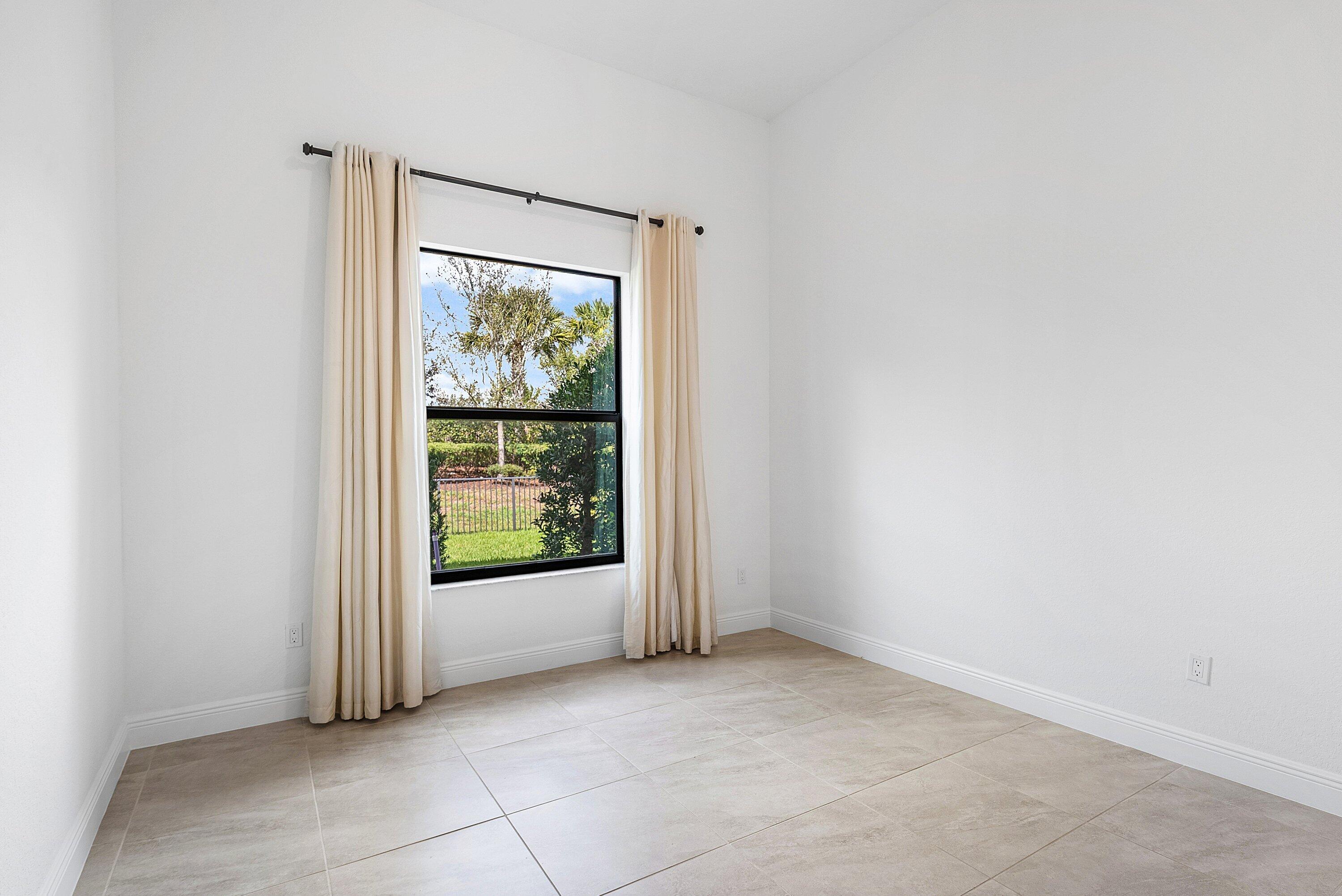 12035 N Baypoint Parkland, FL 33076