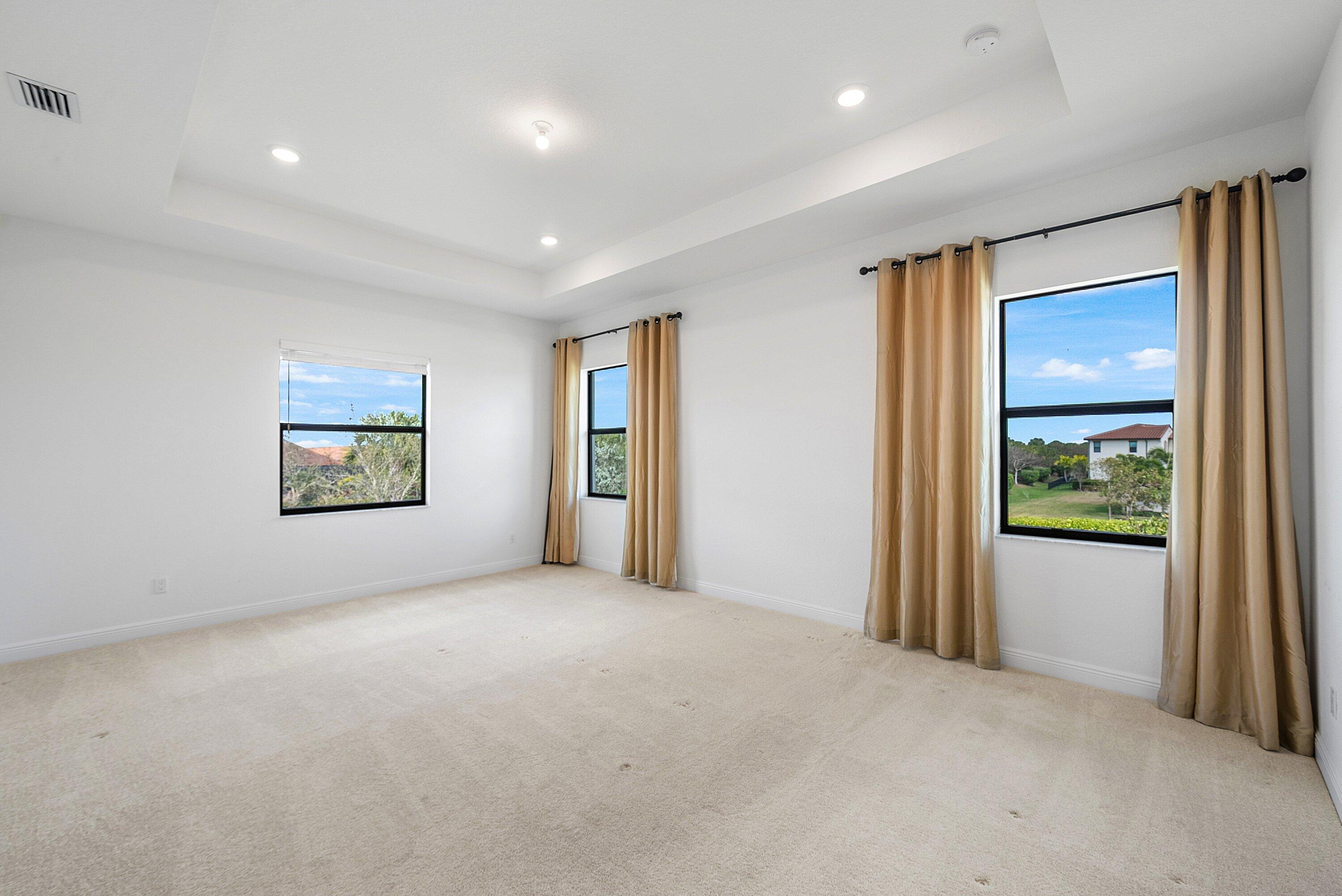 12035 N Baypoint Parkland, FL 33076