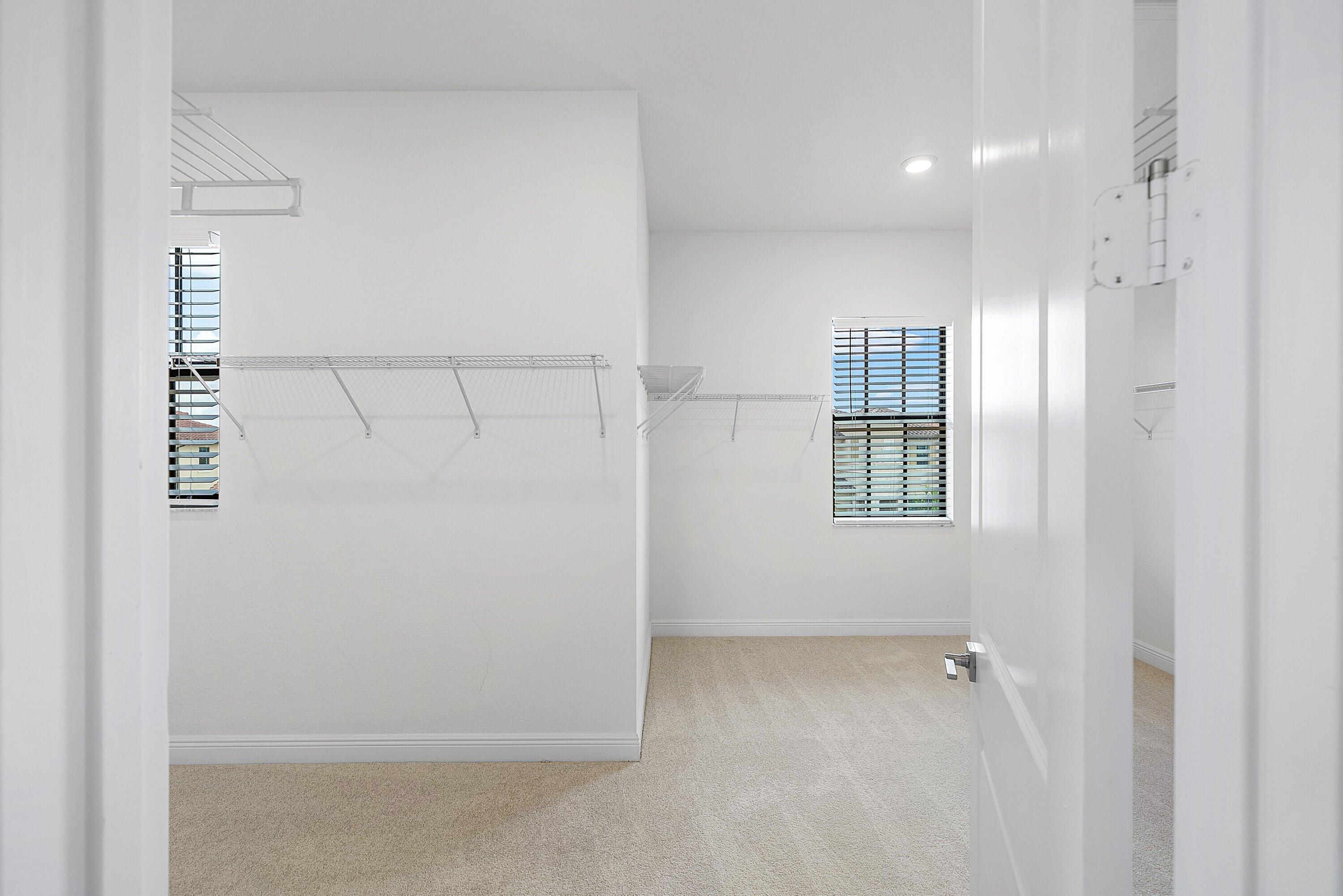 12035 N Baypoint Parkland, FL 33076