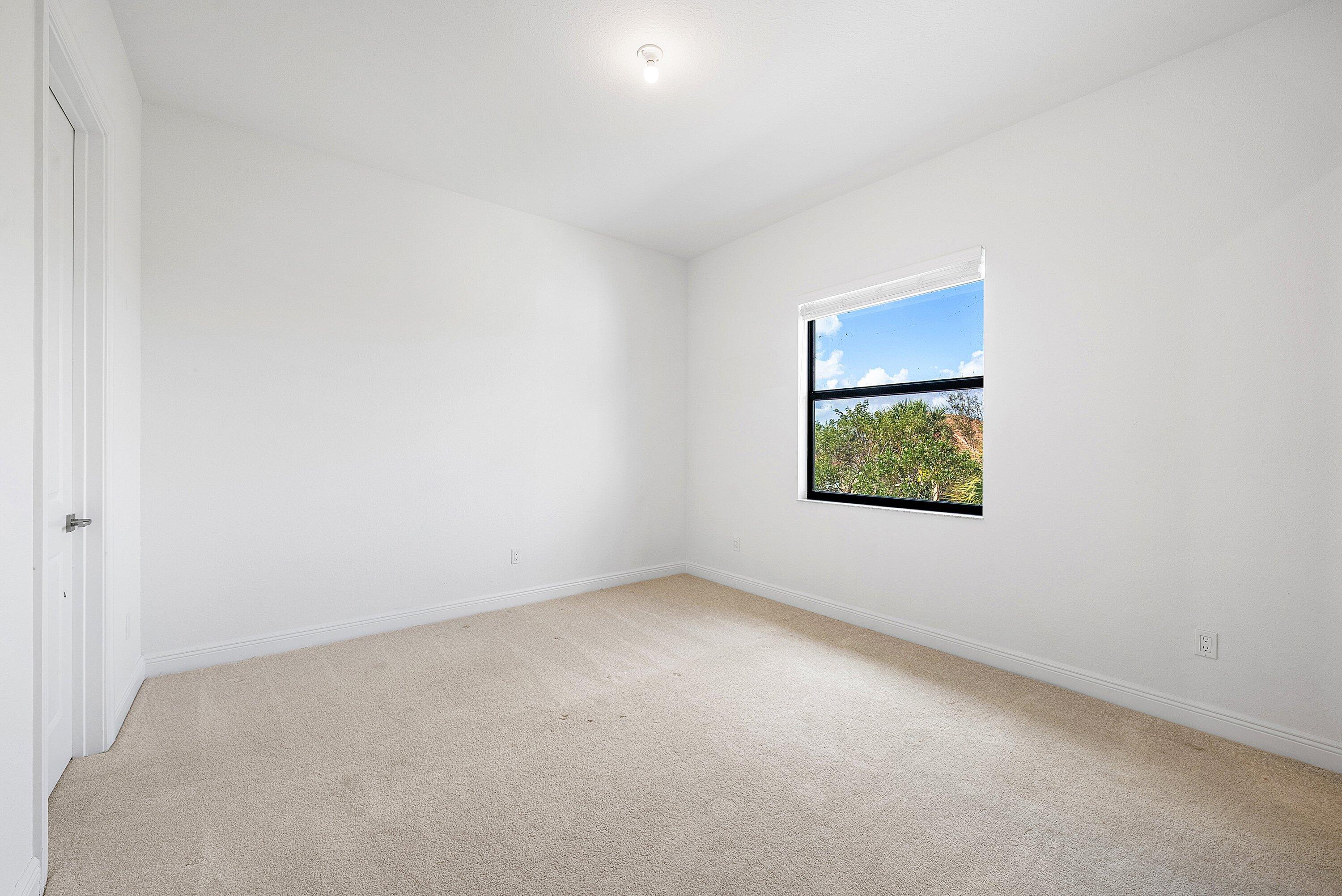 12035 N Baypoint Parkland, FL 33076