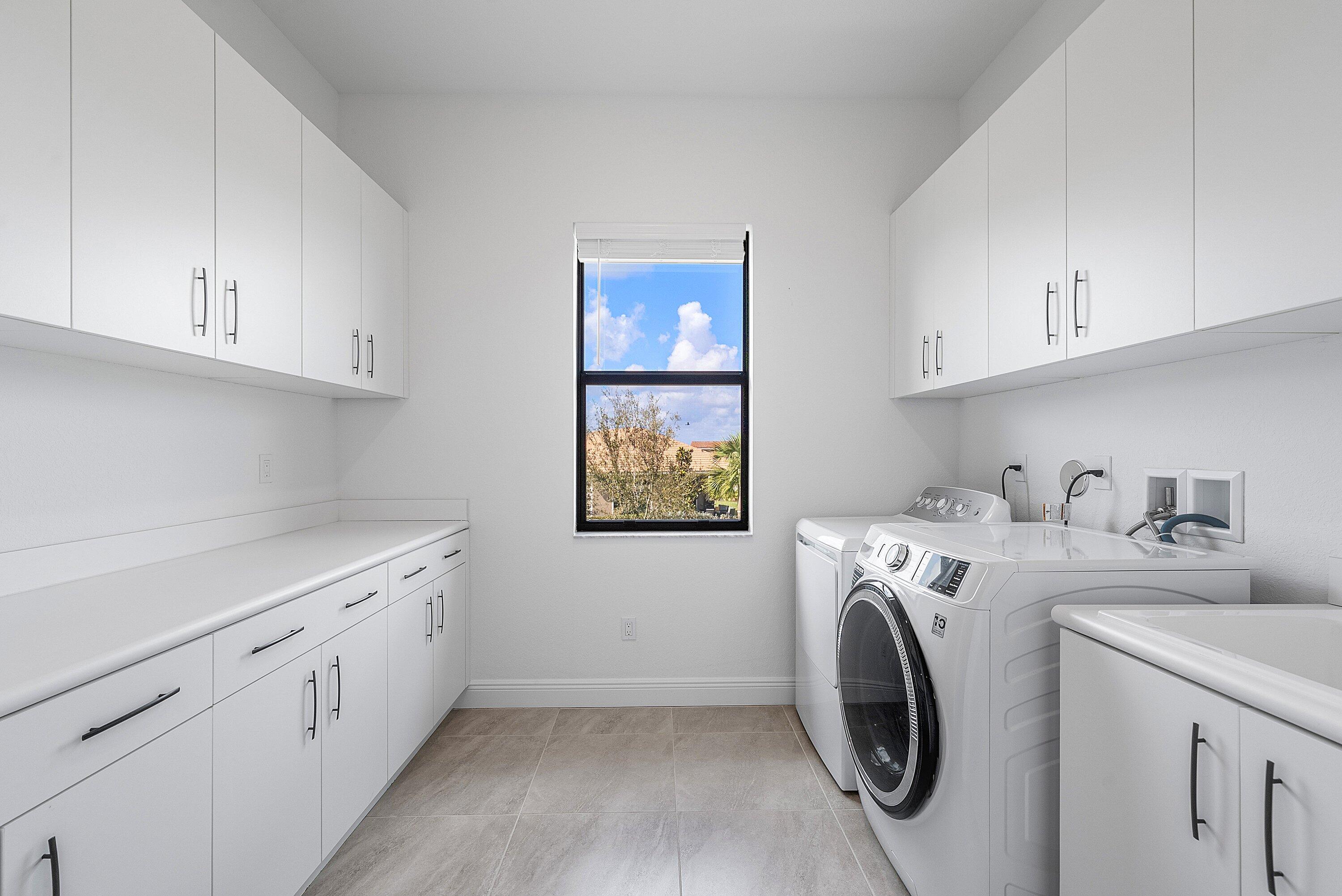 12035 N Baypoint Parkland, FL 33076